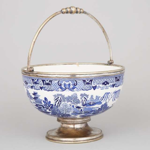 English Blue-Printed ‘Willow’ Pattern Footed Bowl, c.1900