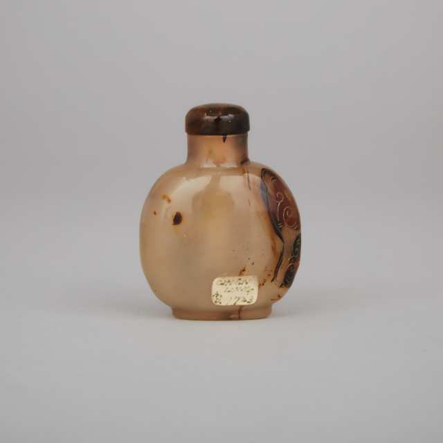 A Finely Carved and Gilt Shadow Agate Snuff Bottle, 18th/19th Century