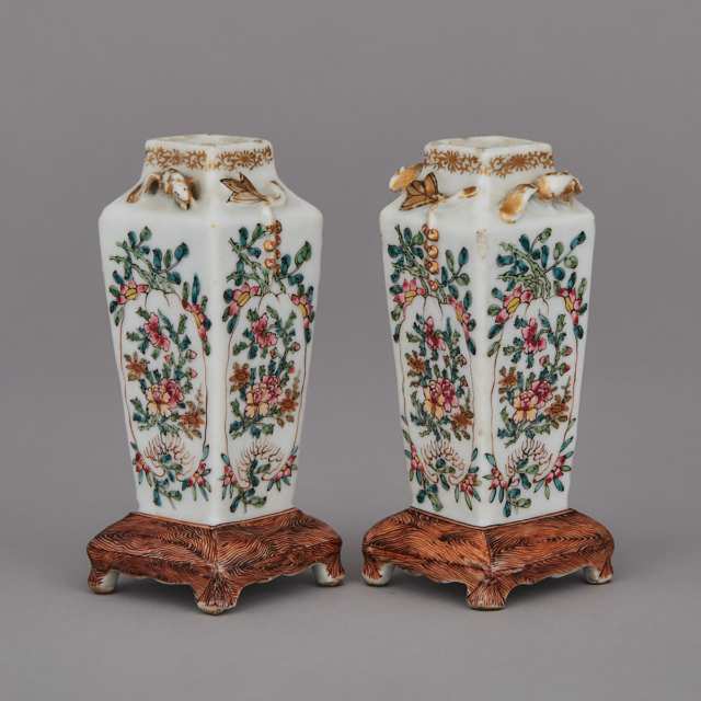 A Pair of Miniature Porcelain Vases with ‘Faux Bois’ Bases, Early 18th Century