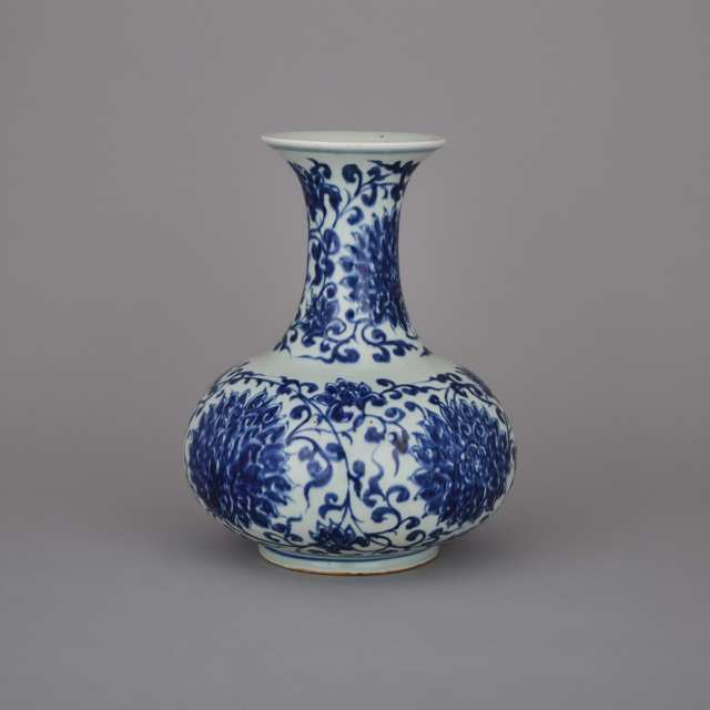 A Blue and White Lotus Vase, Late Ming/Early Qing Dynasty
