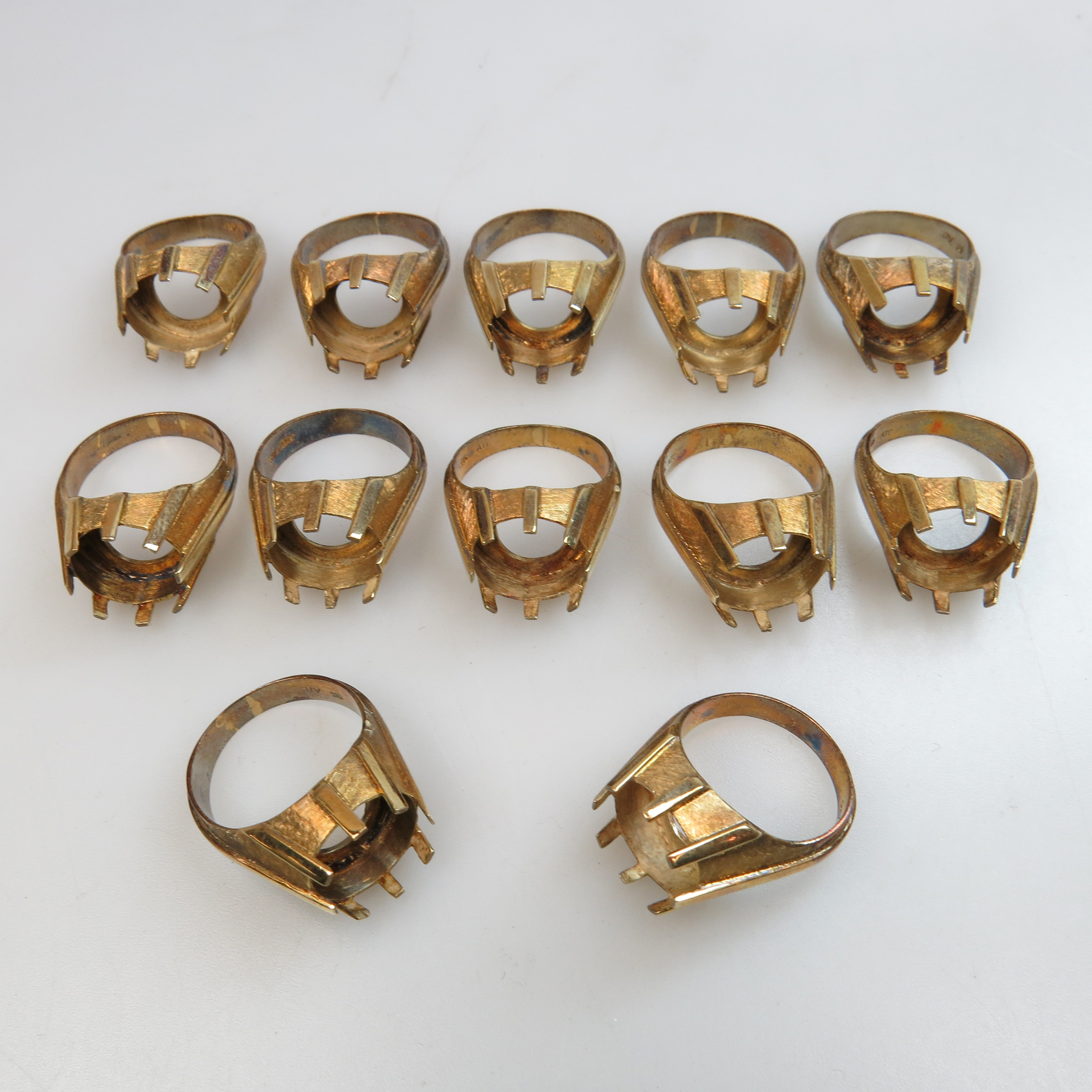 12 x 14K Yellow Gold 8 Claw Ring Mounts