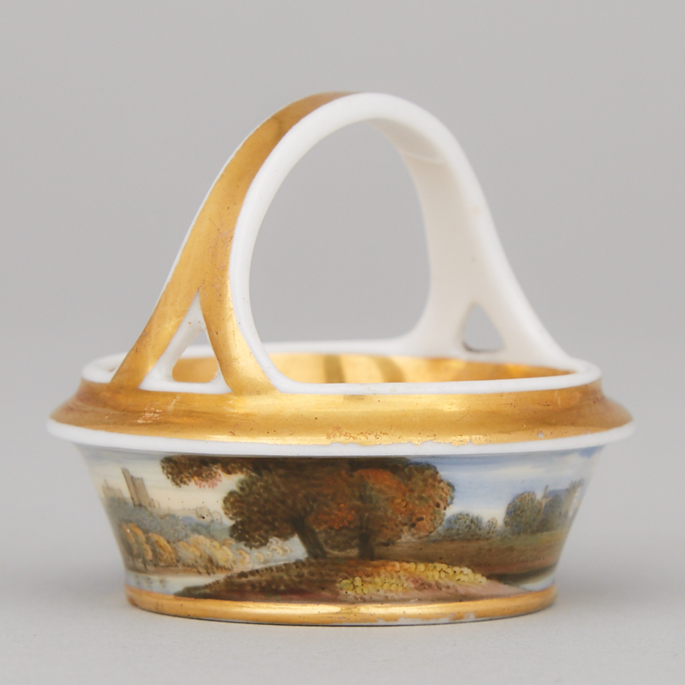 Chamberlains Worcester Miniature Basket, c.1830