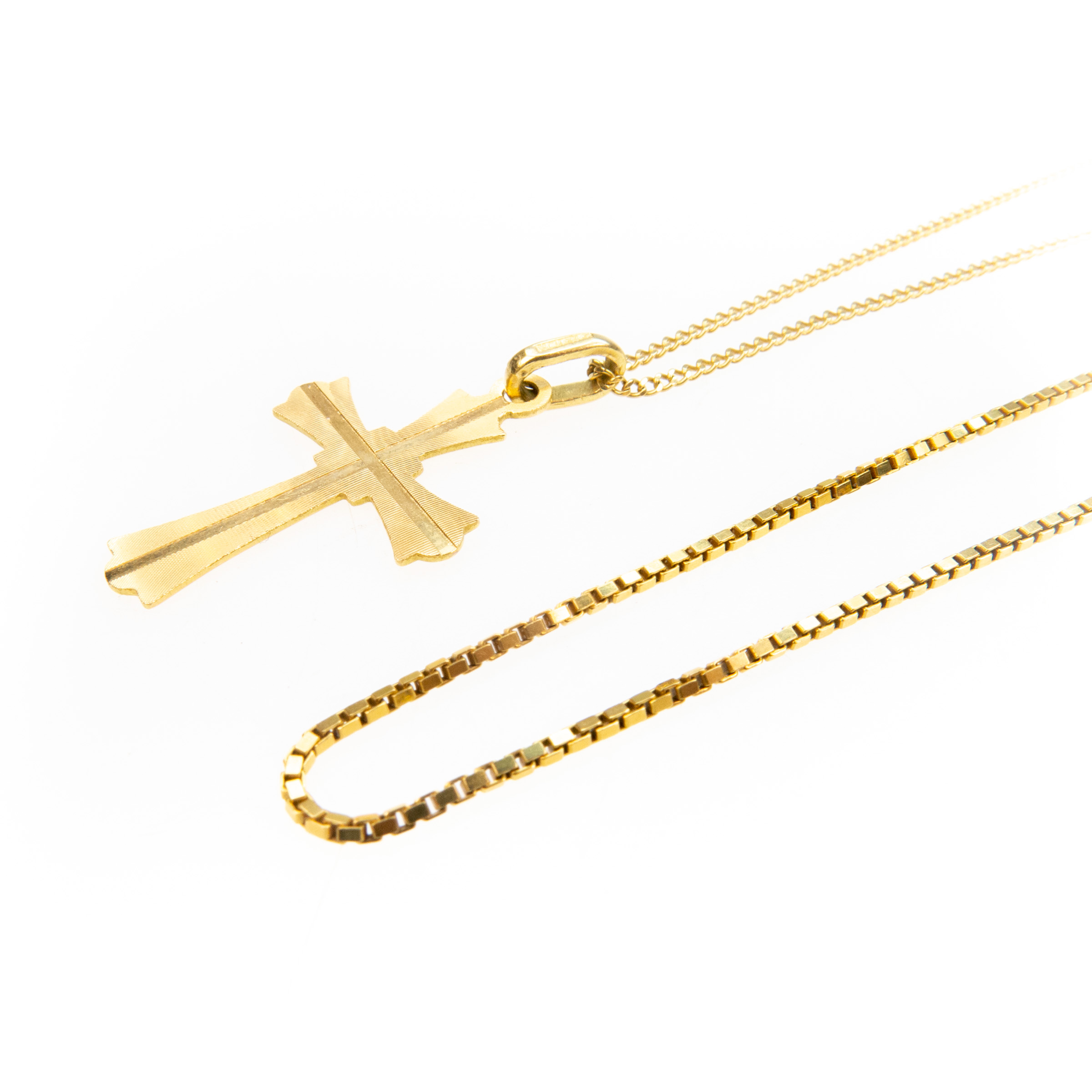 2 X 18K Yellow Gold Chains