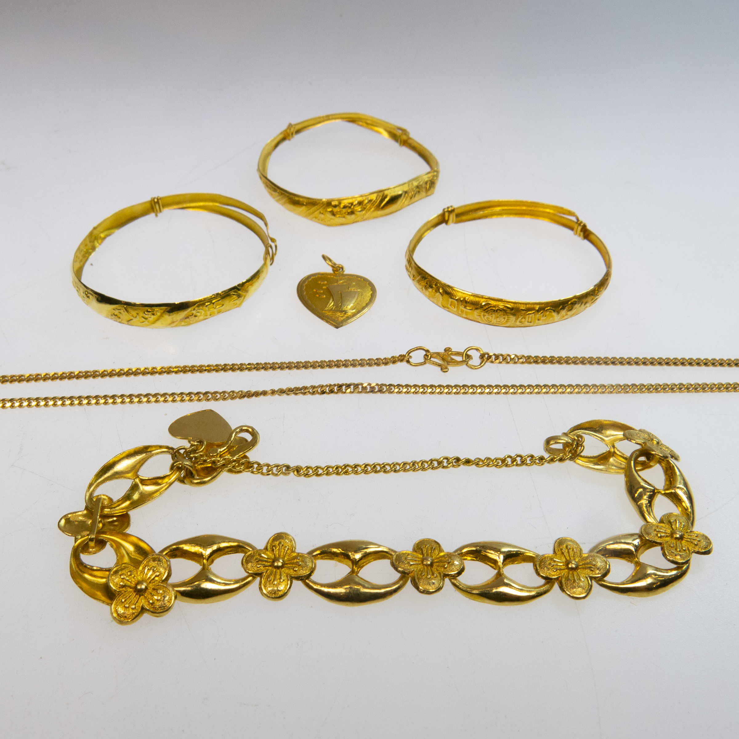 Small Quantity of Chinese High Karat Gold Jewellery