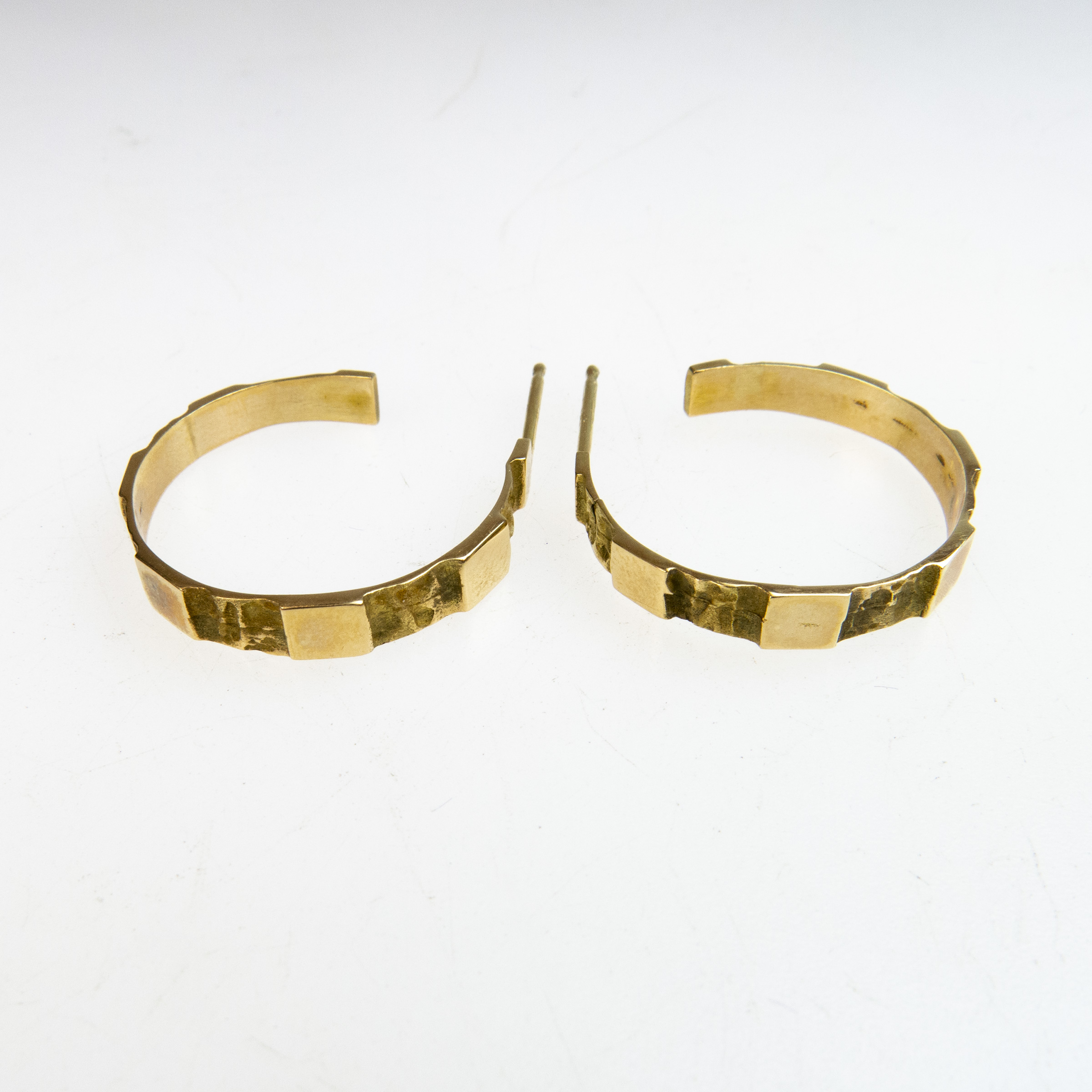 Pair of Italian 18k Yellow Gold Hoop Earrings