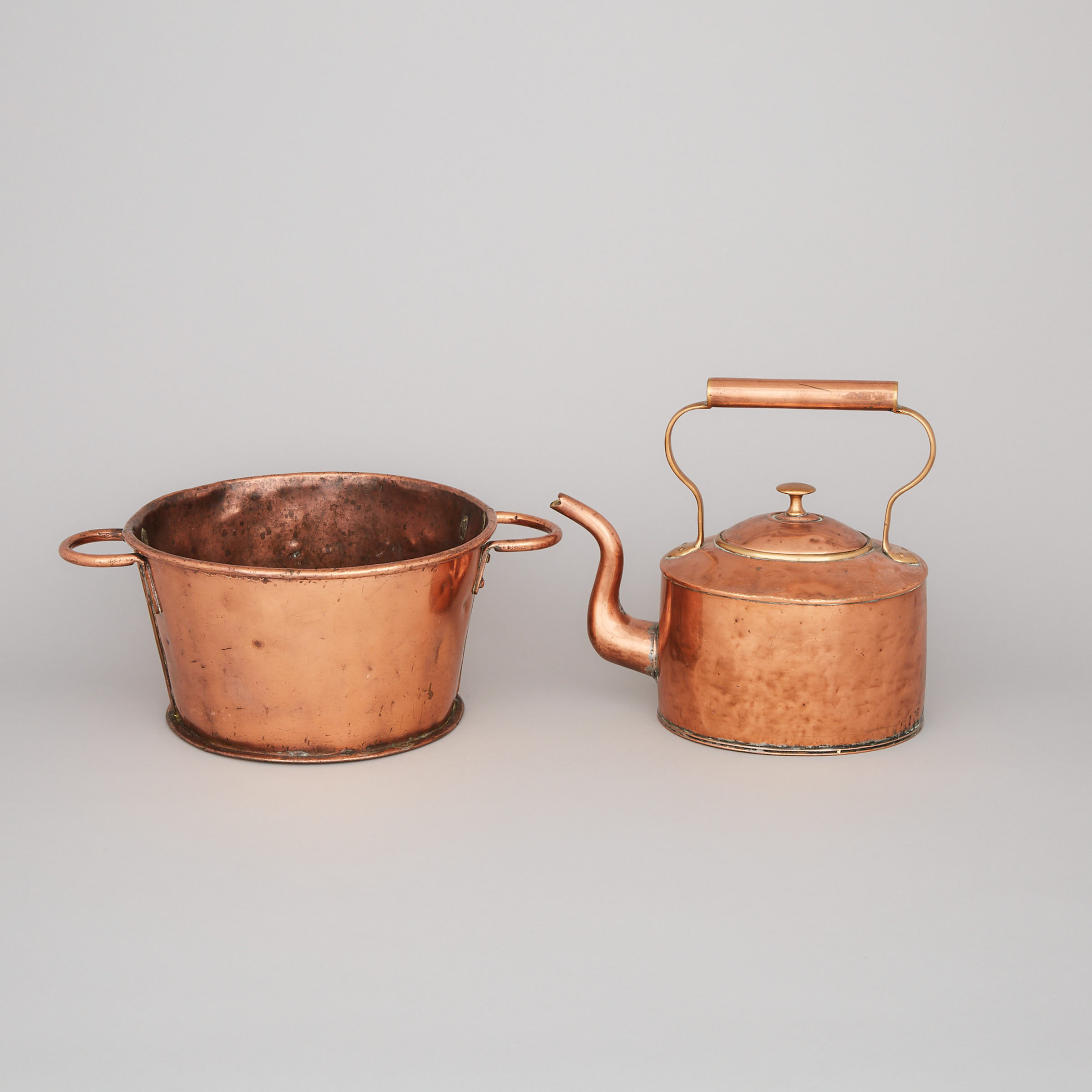 Two Victorian Copper Kitchen Utensils: an Oval Kettle and a Maslin Pan, 19th century
