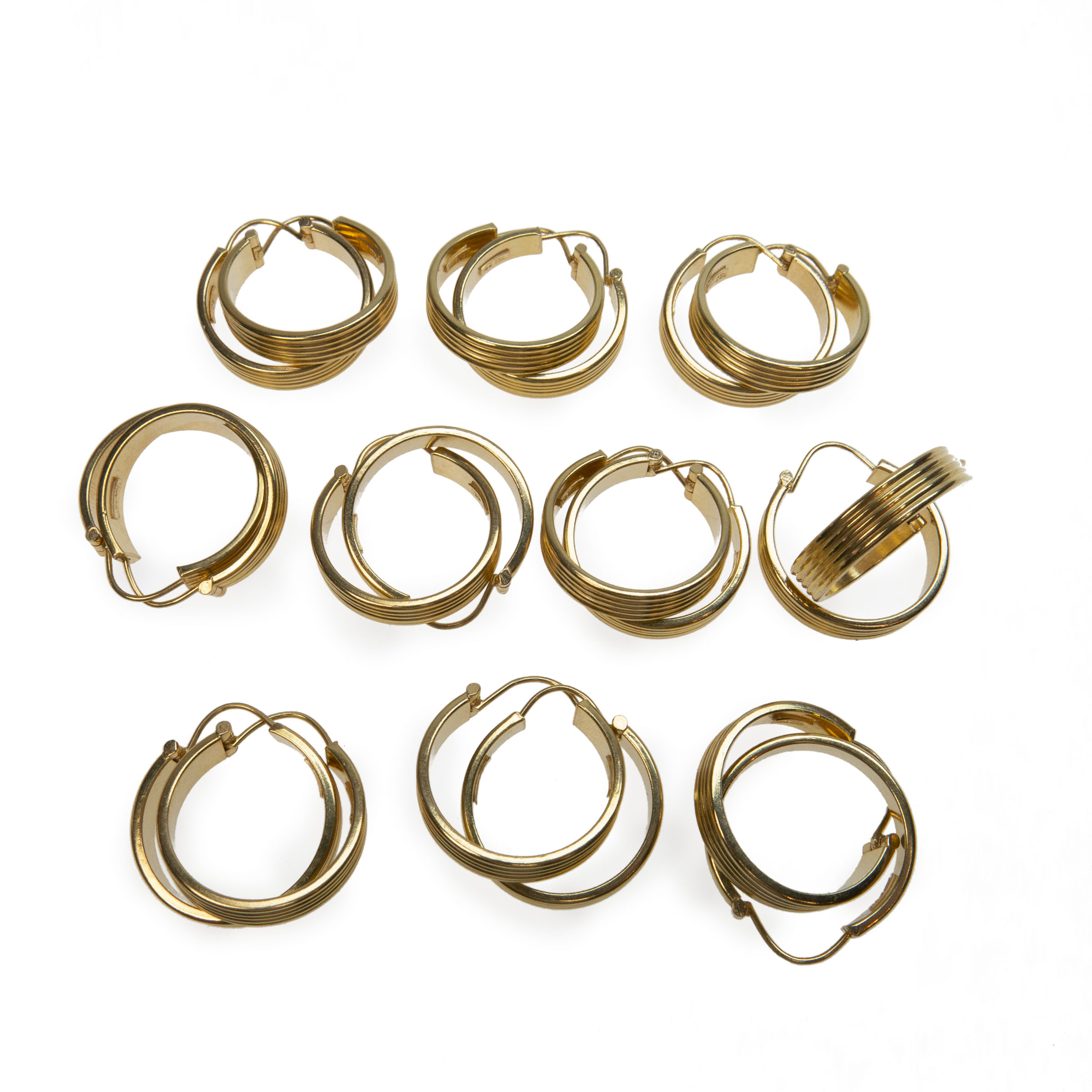 10 x Pairs Of 18K Yellow Gold Hoop Earrings