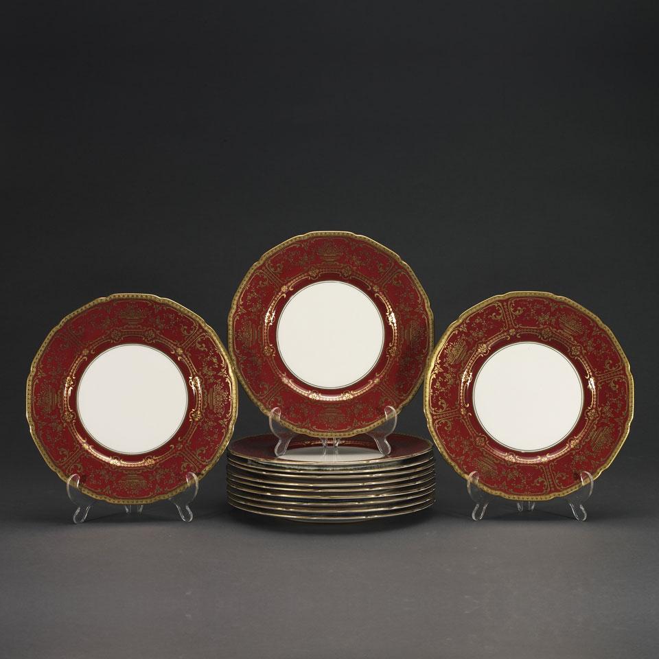 Twelve Royal Doulton Red and Gilt Banded Service Plates, c.1931