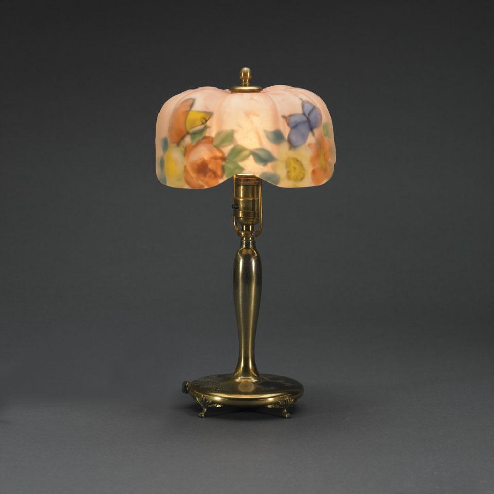 Pairpoint Reverse Painted Puffy Papillon Boudoir Lamp, early 20th century