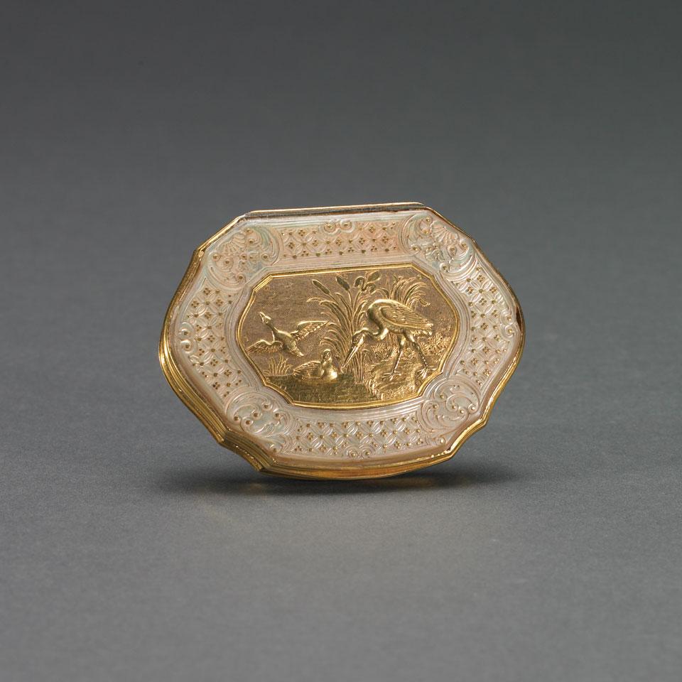 Continental Yellow Gold and Mother-of-Pearl Gold Piqué Cartouche Shaped   Box, 18th century
