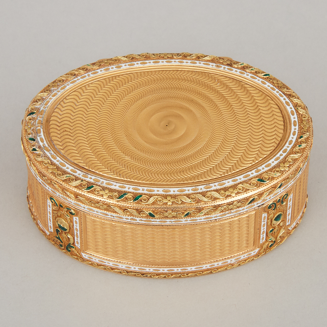 German Enameled Two-Colour Gold Oval Snuff Box, Les Frères Toussaint, Hanau, late 18th century