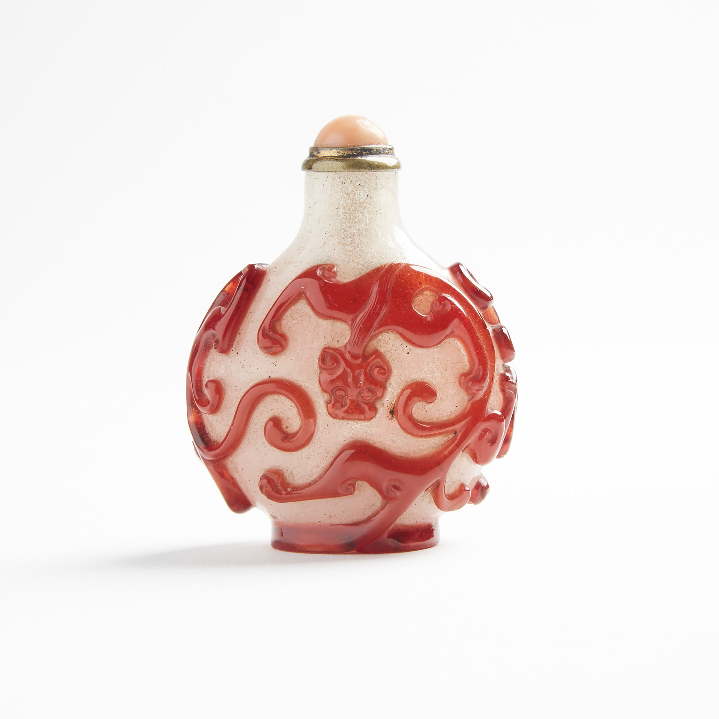 A Red Overlay Snowflake Glass 'Dragon and Phoenix' Snuff Bottle, 19th Century