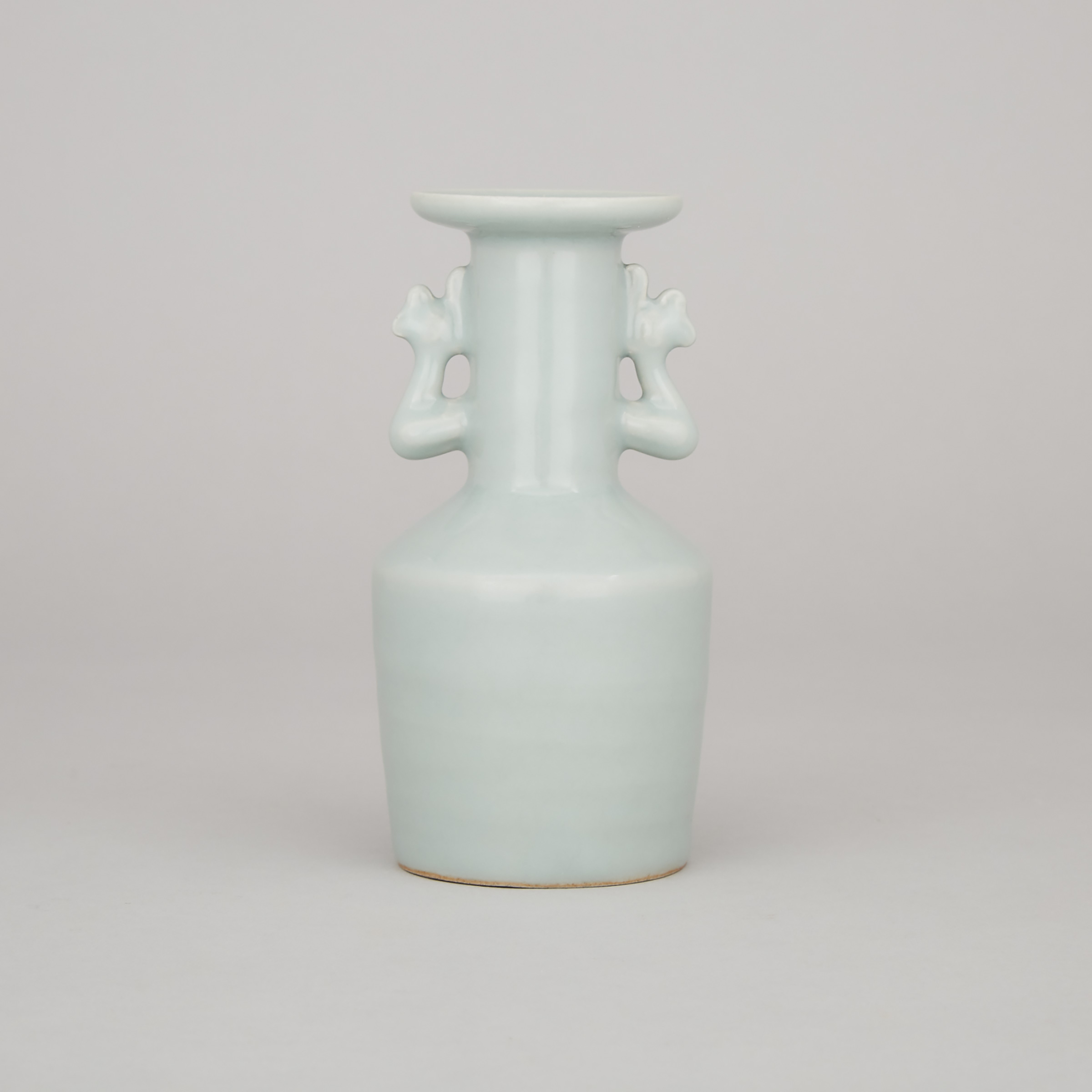 A Longquan Celadon Glazed 'Twin-Phoenix' Mallet Vase