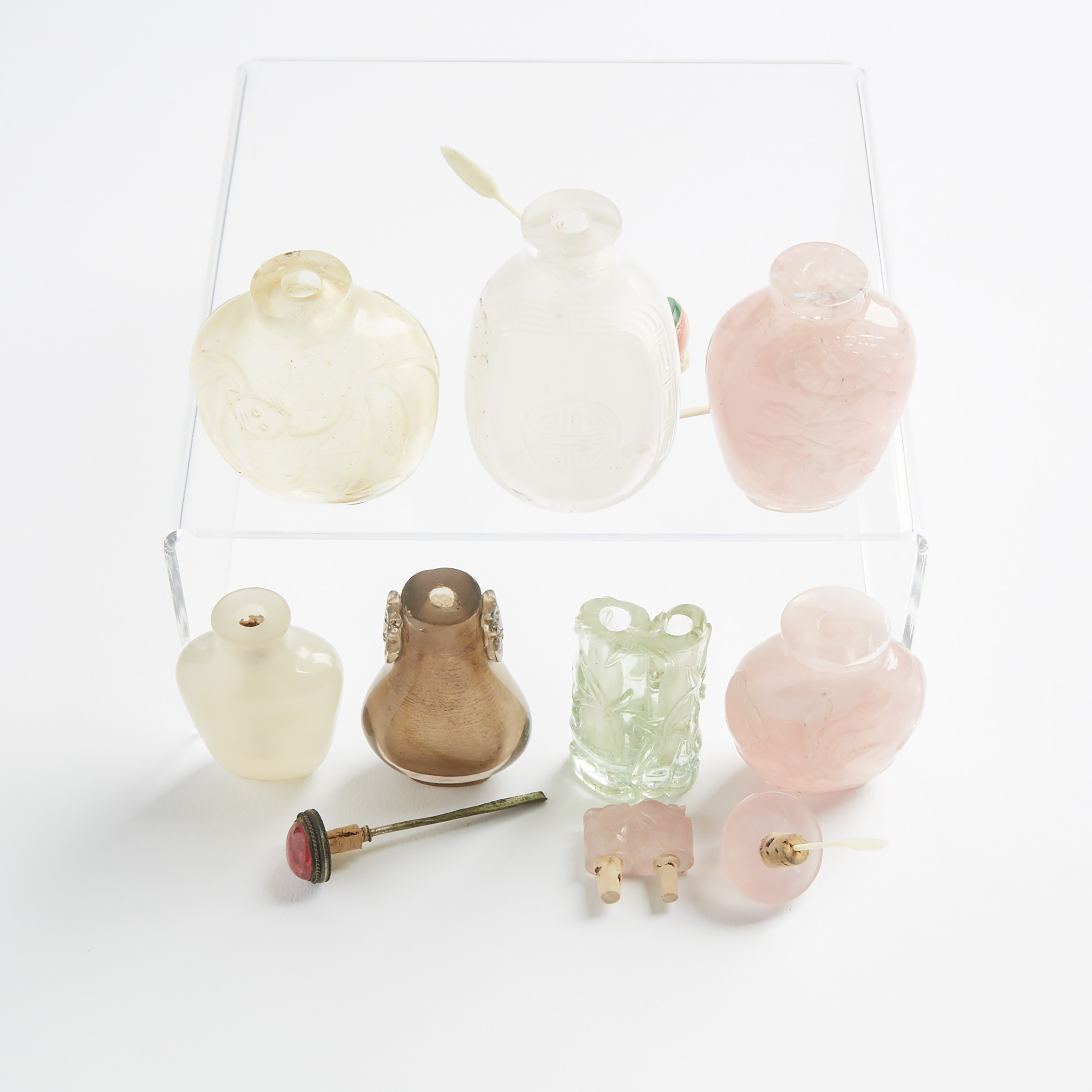 A Group of Seven Rock Crystal and Quartz Snuff Bottles, 19th/20th Century