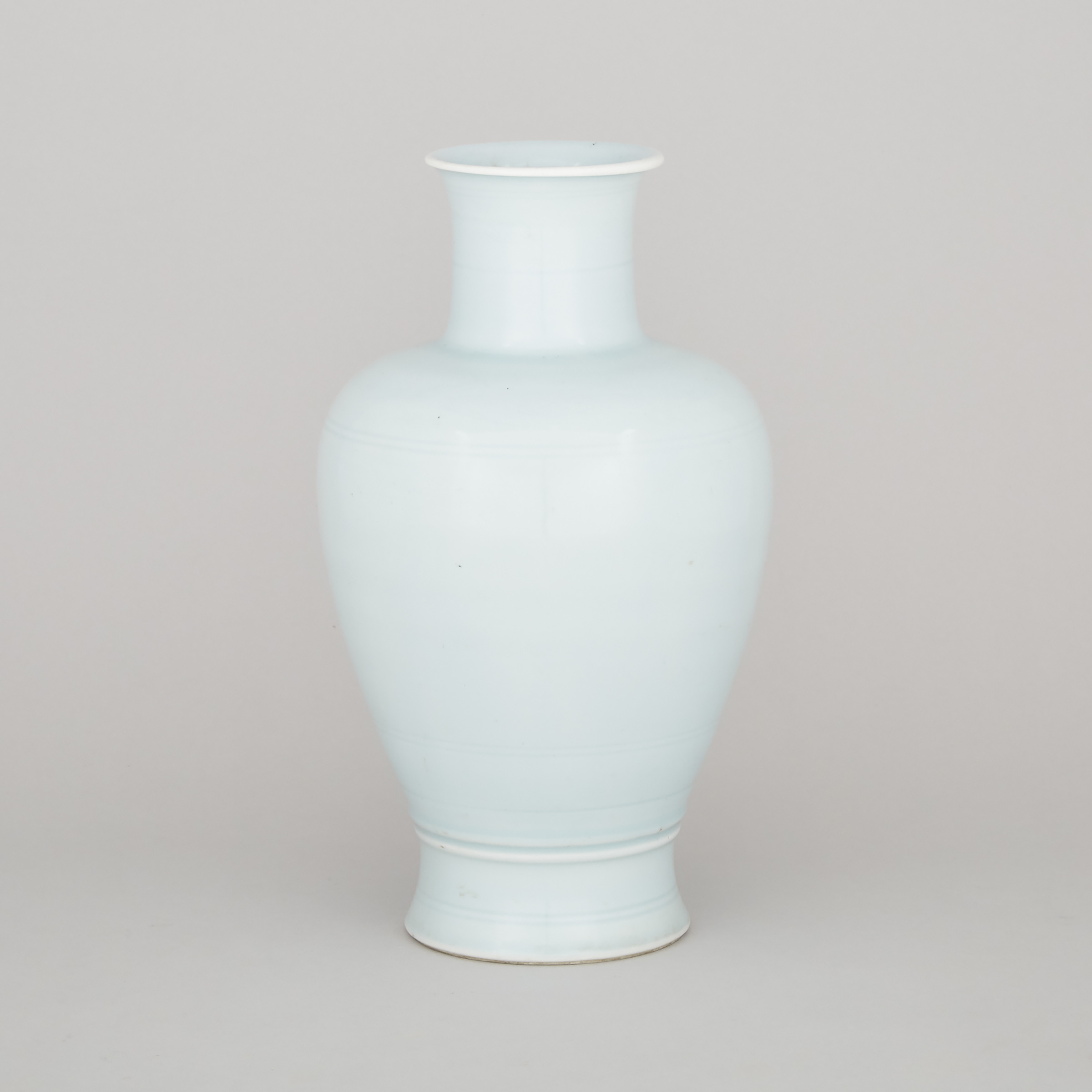 A Clair-de-Lune Glazed Meiping Vase, Late Qing Dynasty