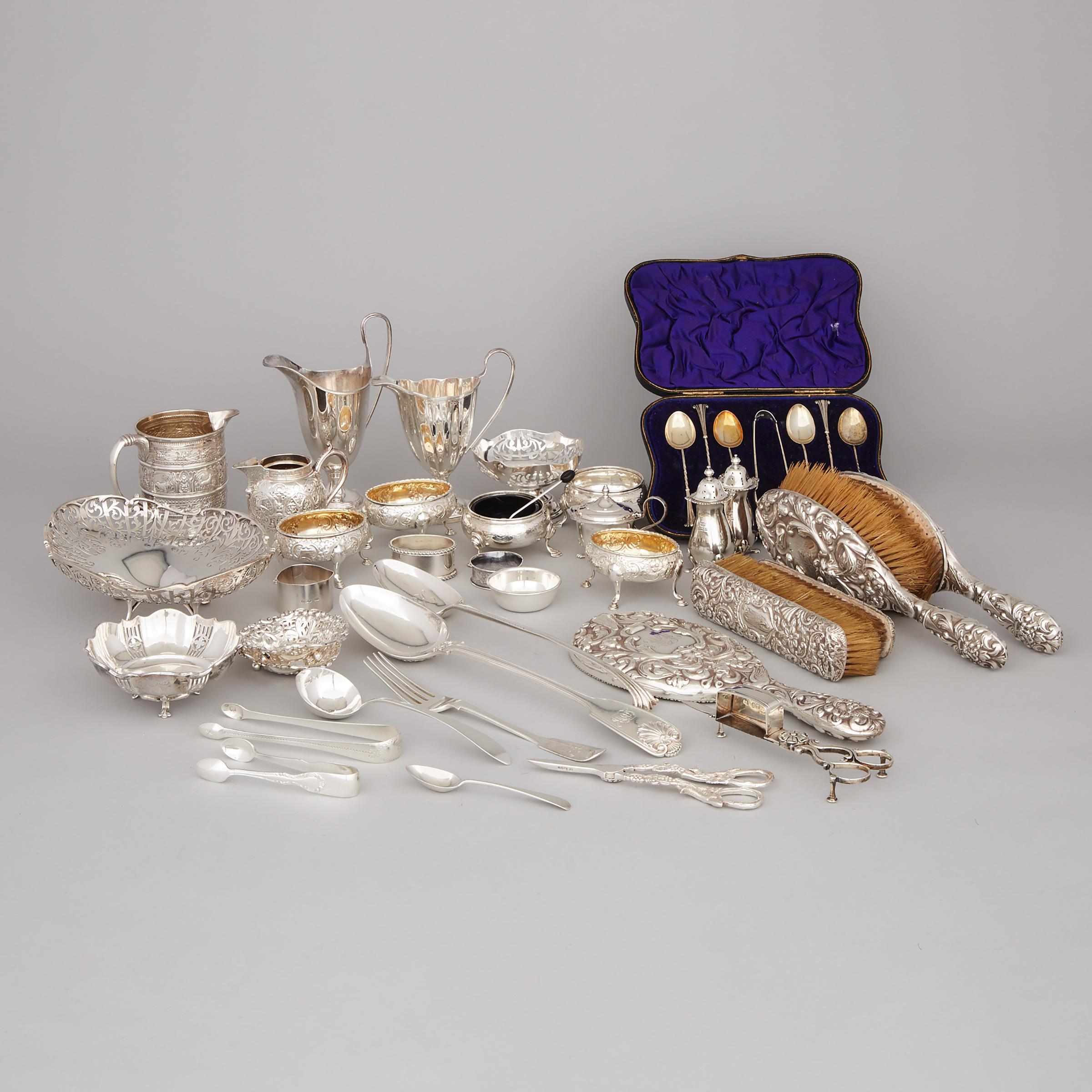 Group of Mainly Georgian and Later English Silver, 18th-20th century