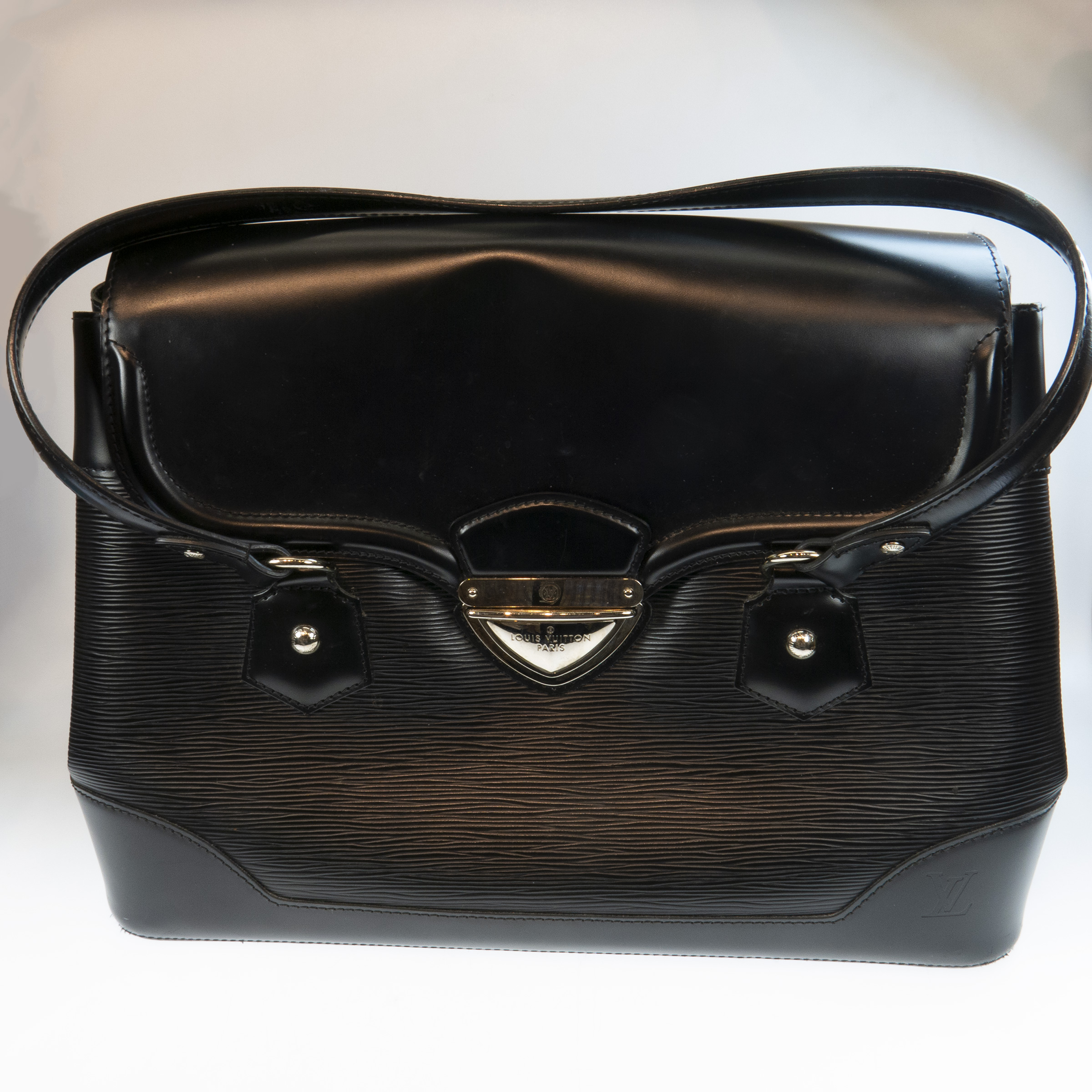 Louis Vuitton Bagatelle Epi Leather Noir Handbag GM