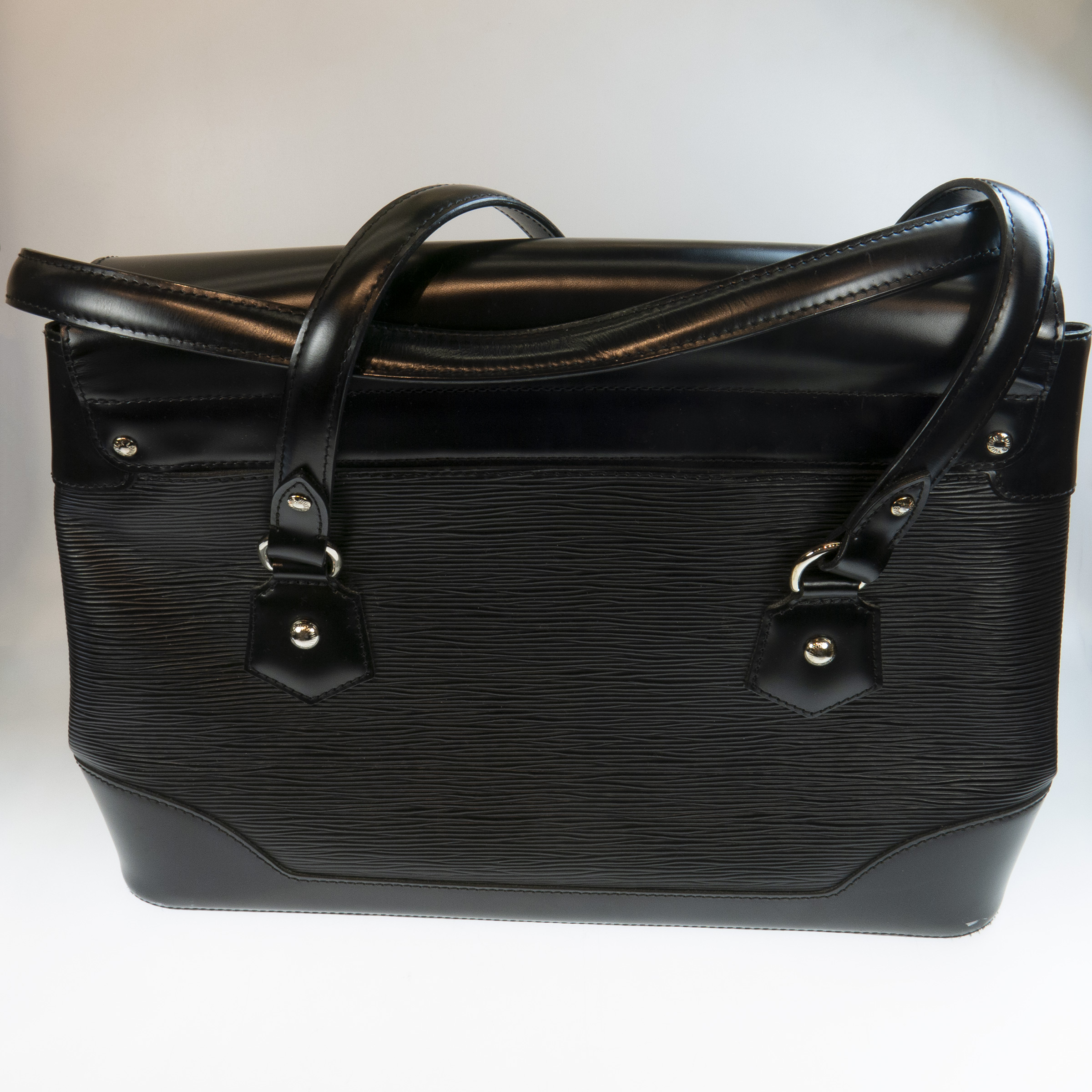 Louis Vuitton Bagatelle Epi Leather Noir Handbag GM