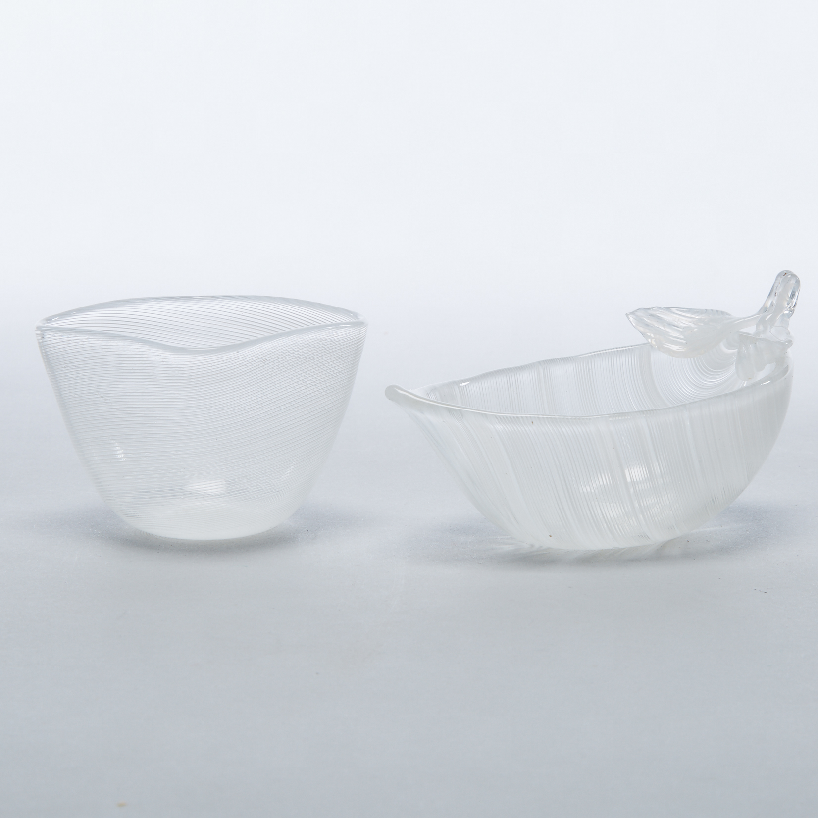 Two Venini Opaque White Filigrana Glass Small Dishes, 20th century