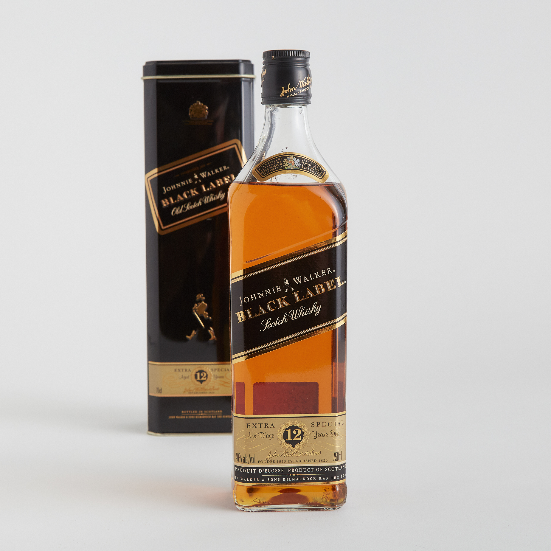 JOHNNIE WALKER BLACK LABEL BLENDED SCOTCH WHISKY 12 YEARS (ONE 750 ML)