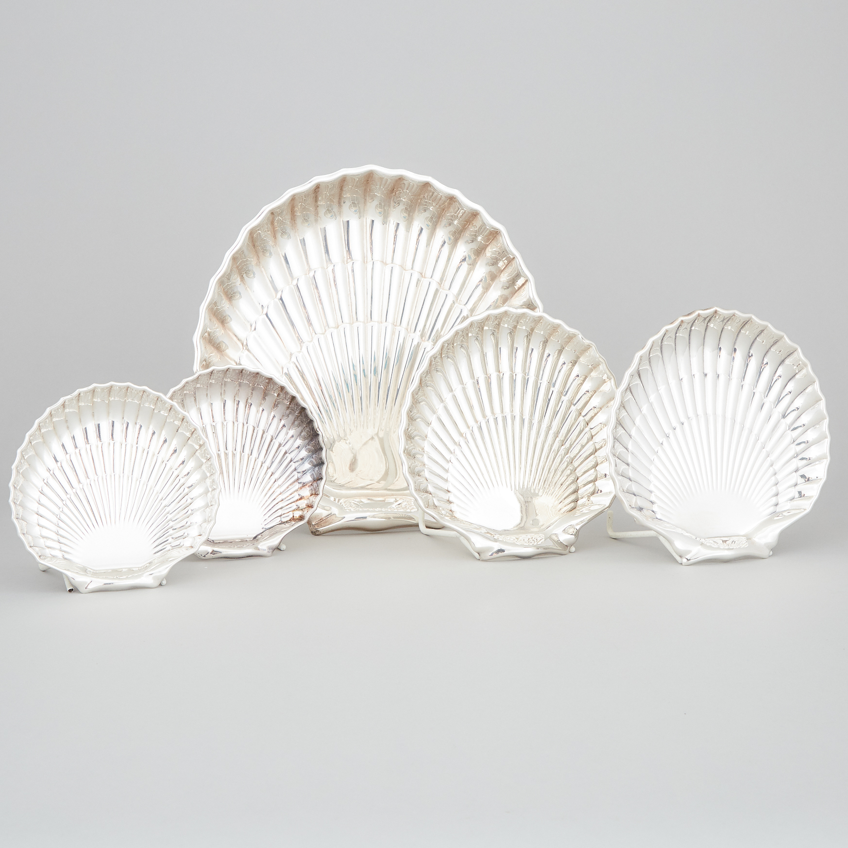 Five Canadian Silver Shell Shaped Dishes, Henry Birks & Sons, Montreal, Que., 1945-65