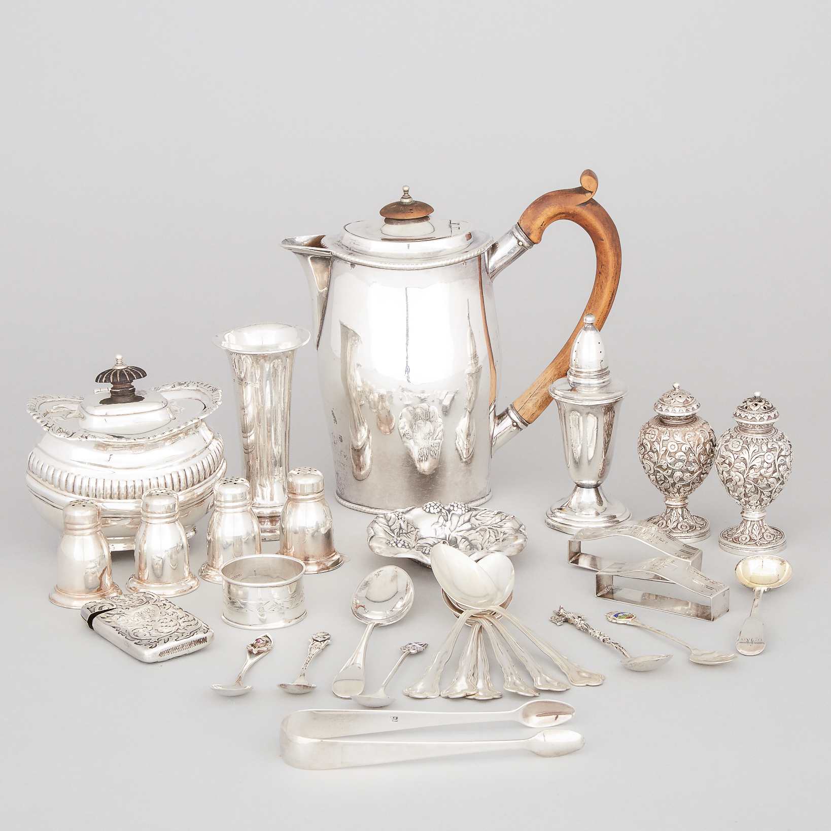 Group of English, North American and Asian Silver, 19th/20th century