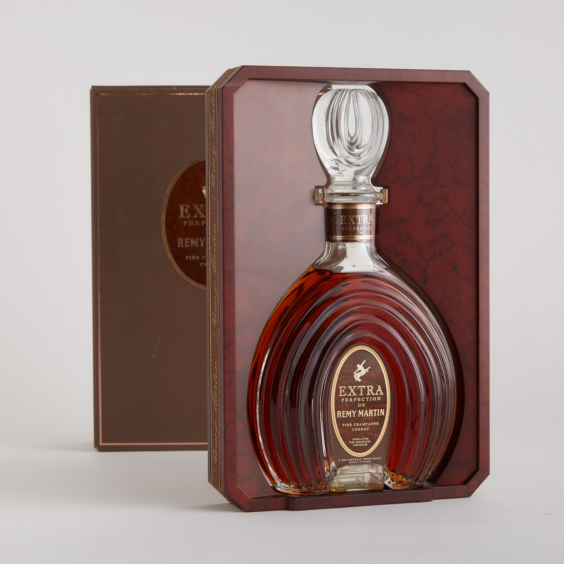 RÉMY MARTIN EXTRA PERFECTION FINE CHAMPAGNE COGNAC (ONE 0.7 L)