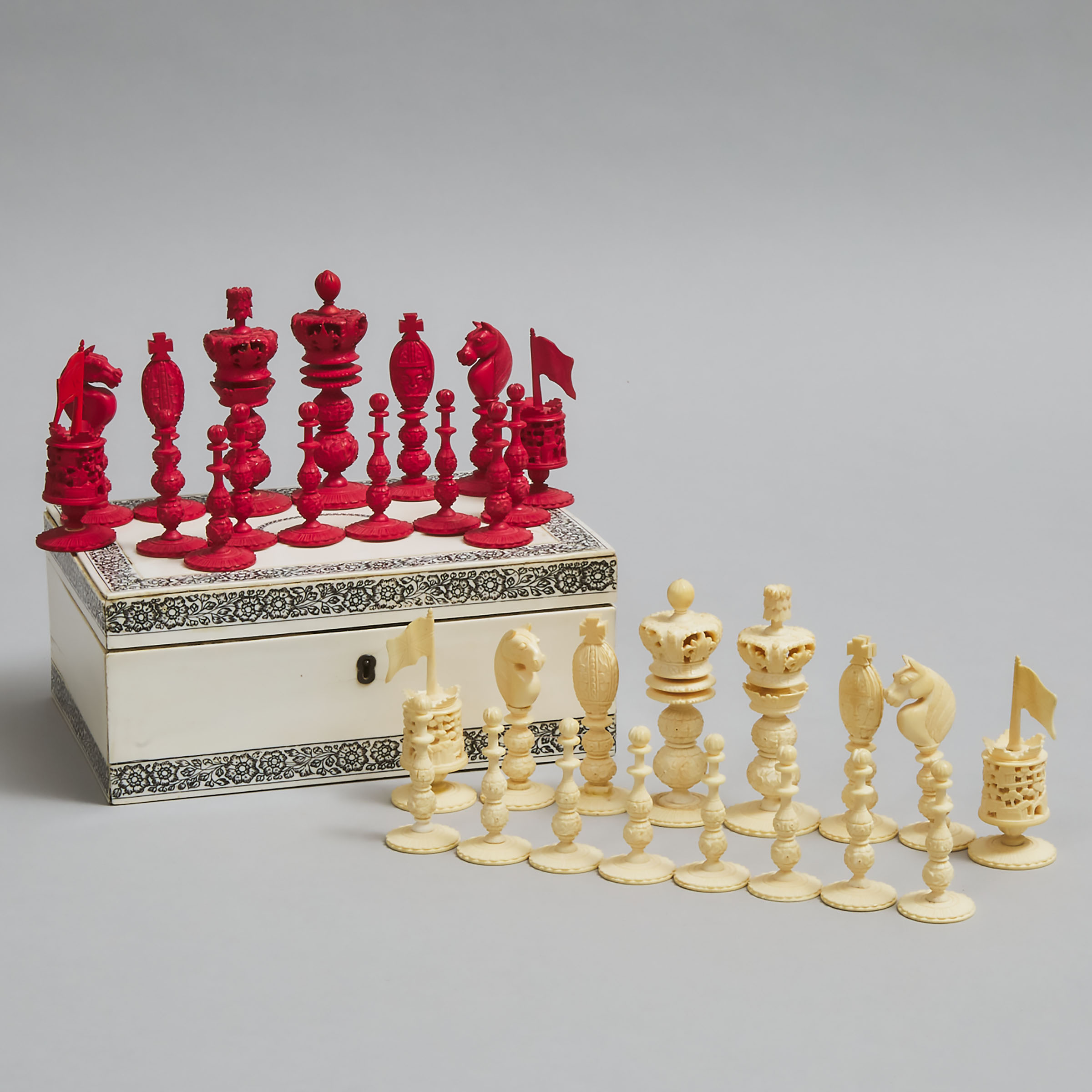 Vizagapatam Cased Ivory Chess Set, 19th/early 20th century
