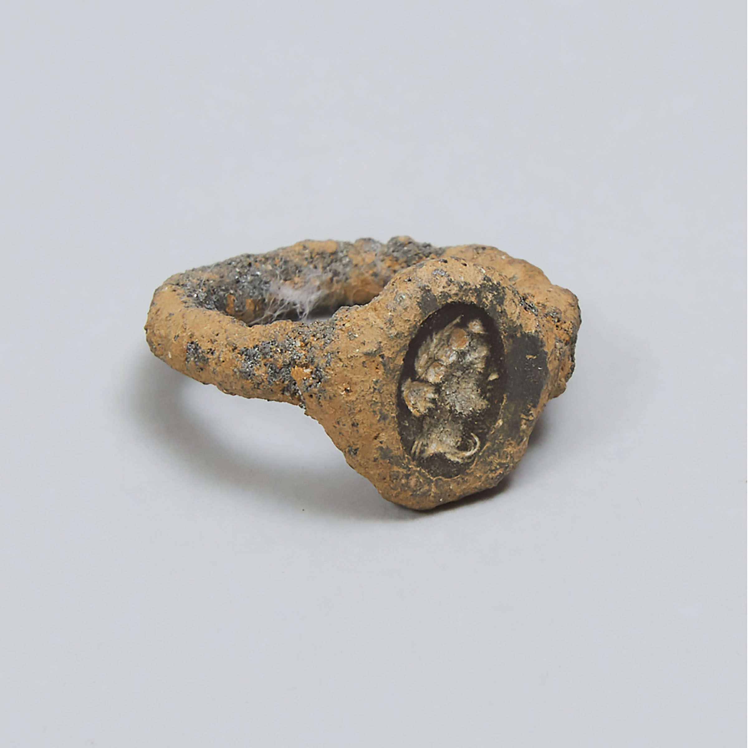 Ancient Greek Carnelian Set Bronze Seal Ring, 1st-3rd century AD