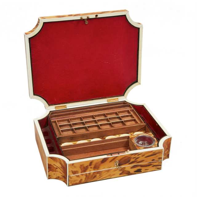 French Ivory Strung Tortoiseshell Artist's Watercolour Box, early 19th century