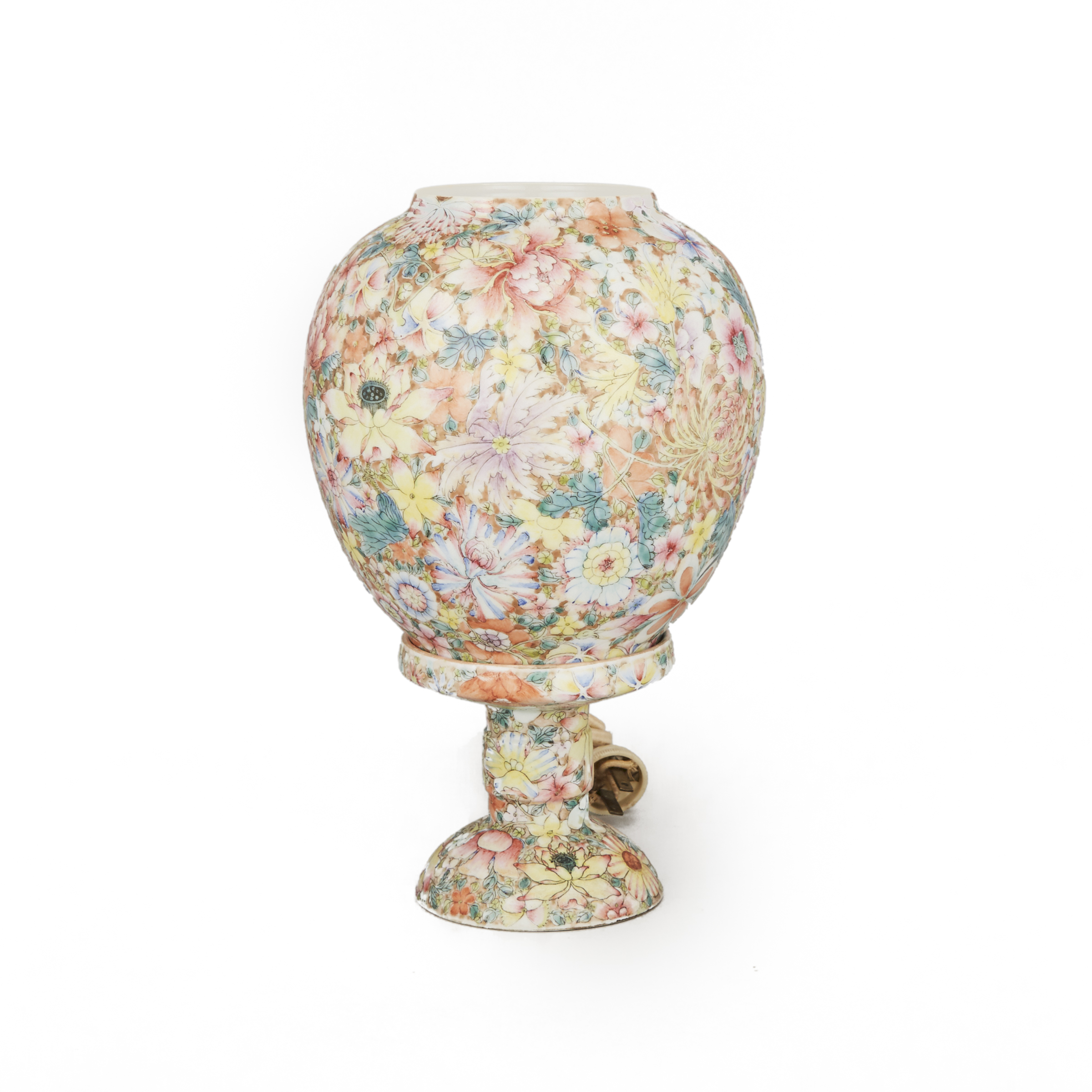 A Chinese Eggshell Porcelain 'Millefleur' Lamp, Qing Dynasty 