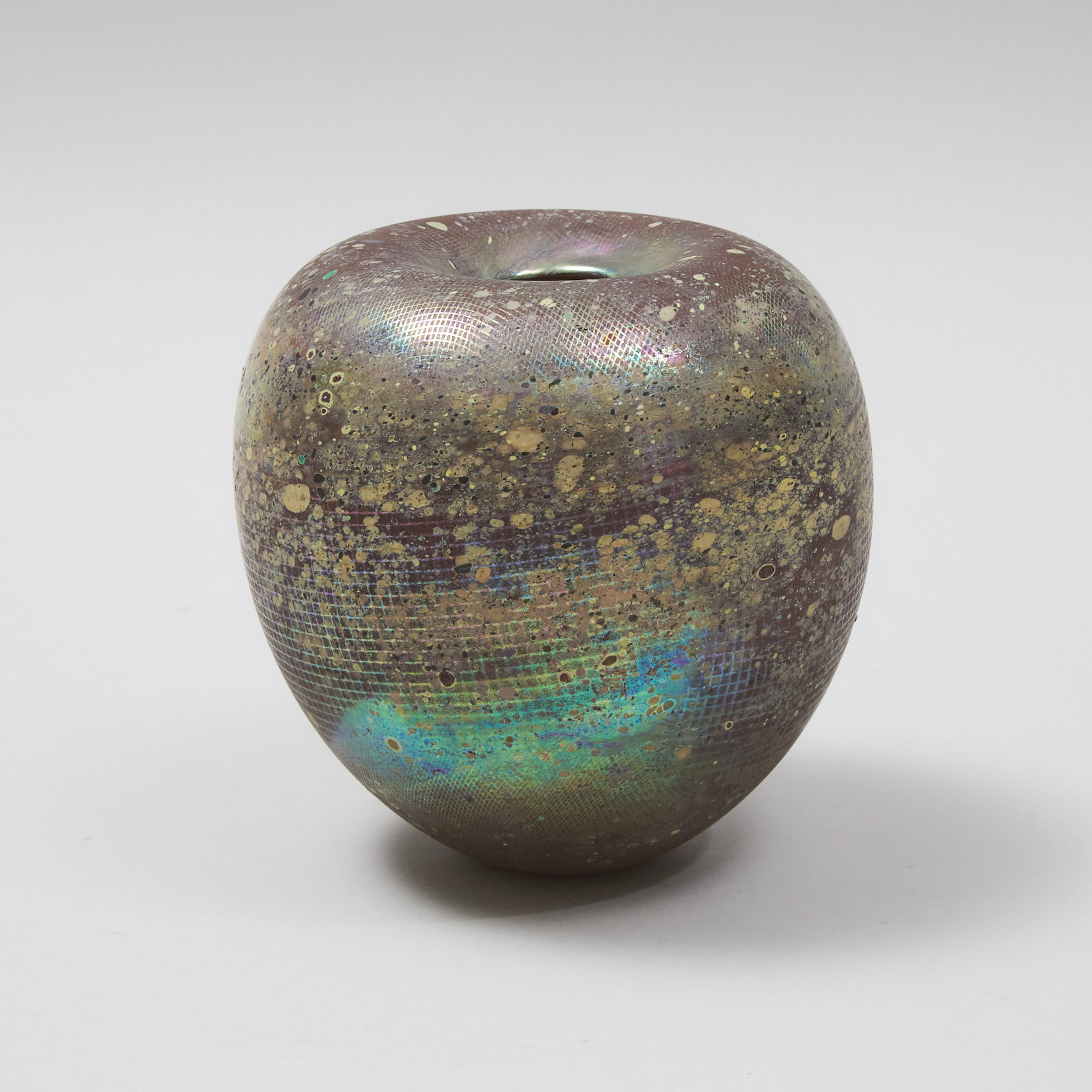 Daniel Crichton (Canadian, 1950-2002), Iridescent Glass Vase, 1981