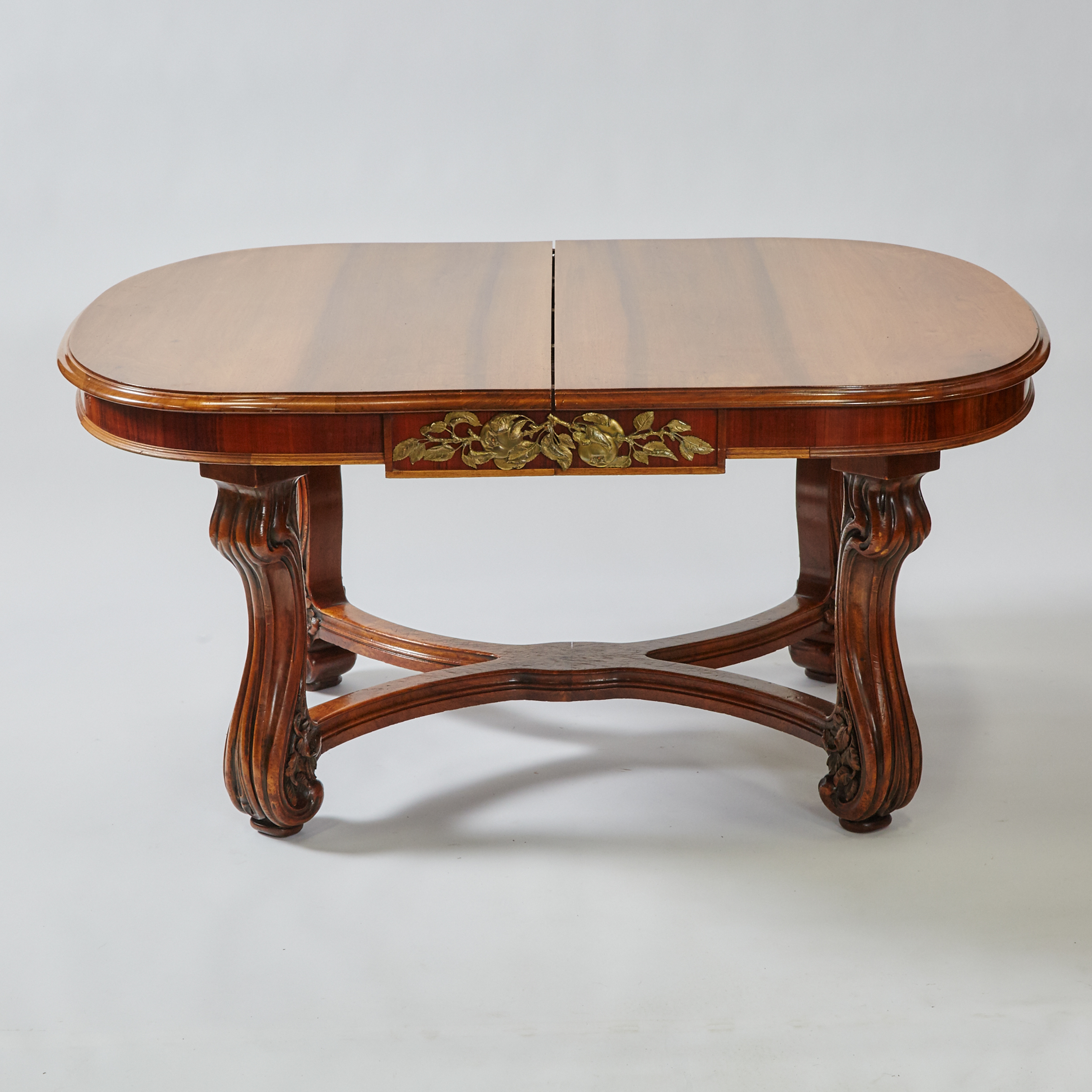 Louis Majorelle French Art Nouveau Ormolu Mounted Walnut and Rosewood Extension Dining Table, 19th/early 20th century