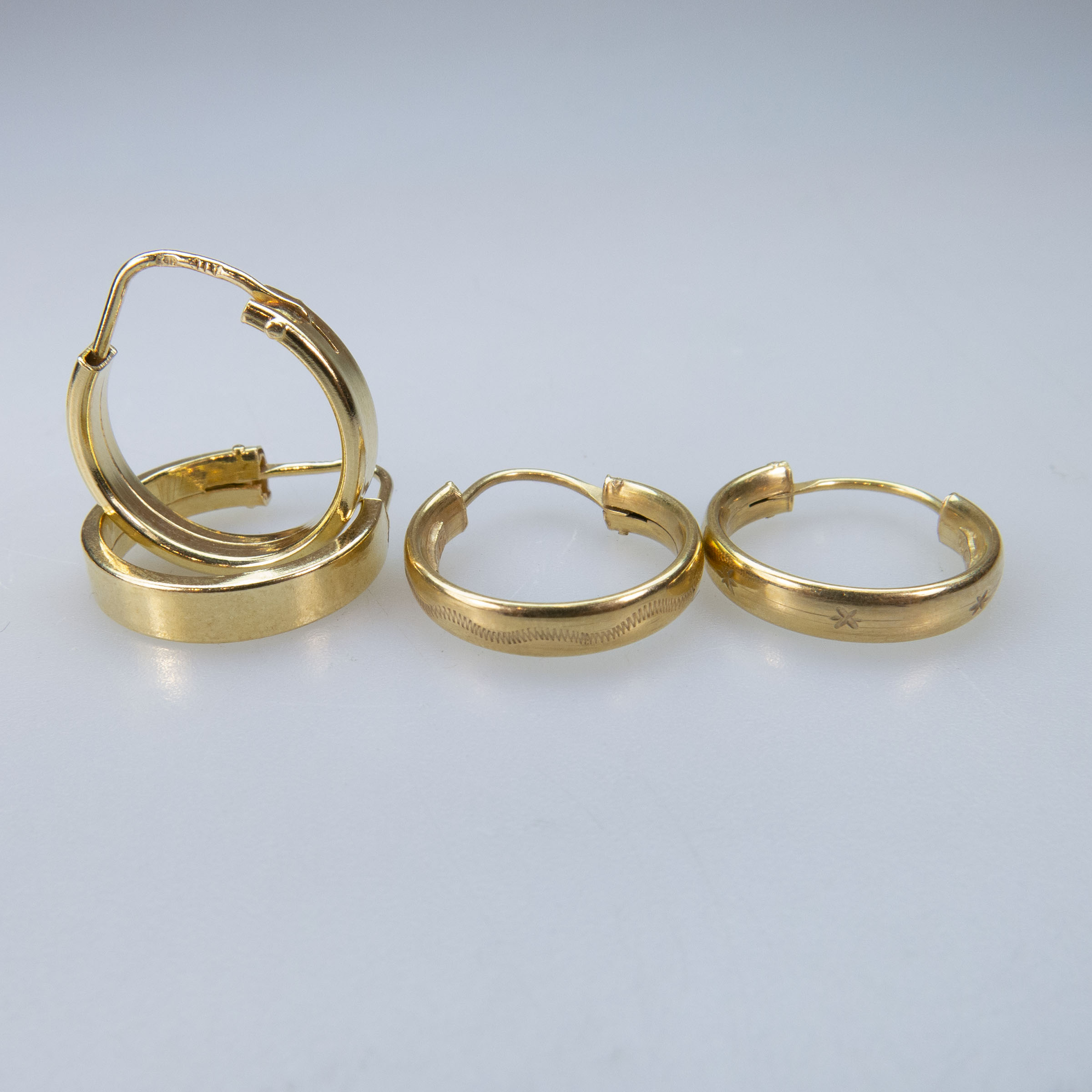 6 x Pairs Of 18k Yellow Gold Hoop Earrings