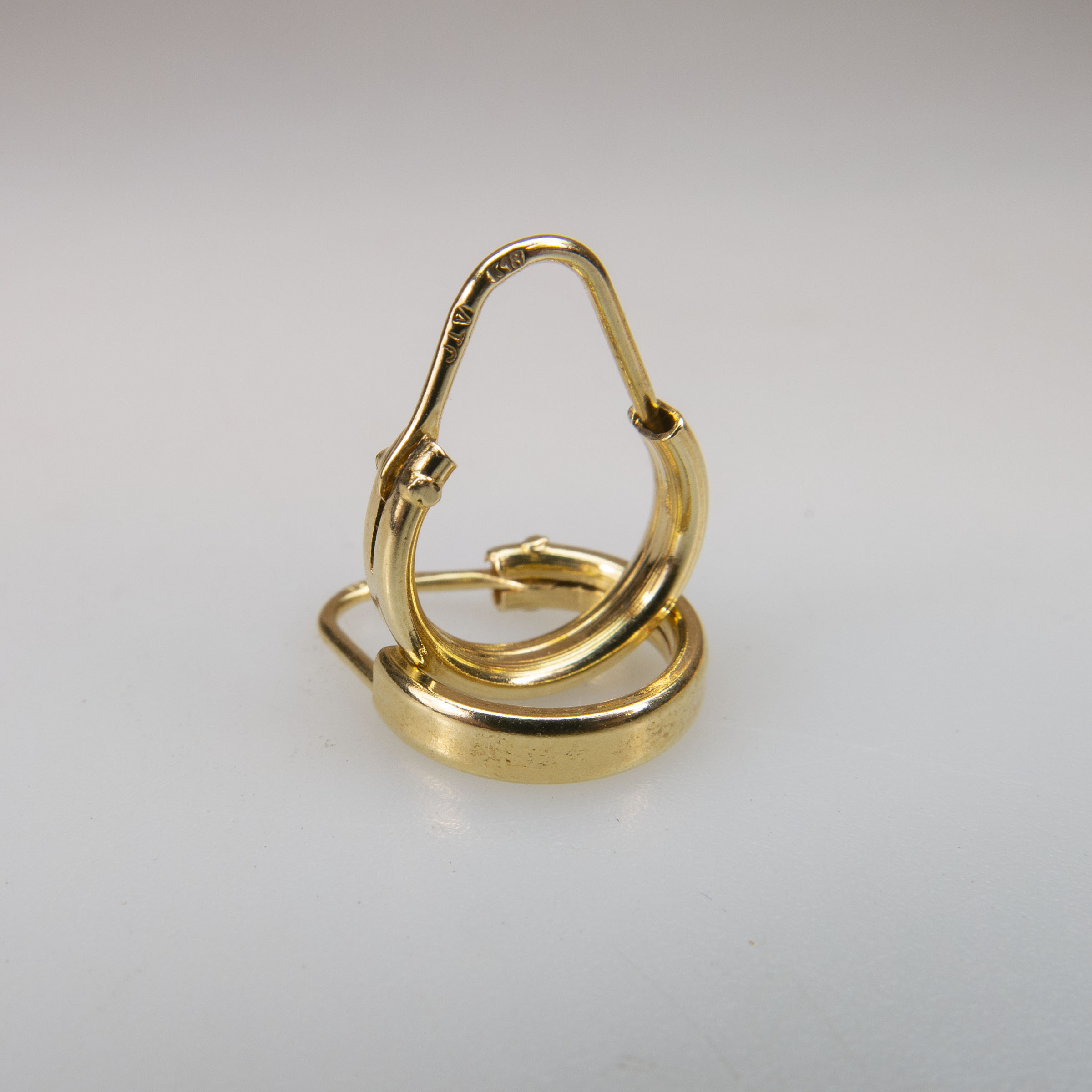 19 Pairs Of 18k Yellow Gold Hoop Earrings