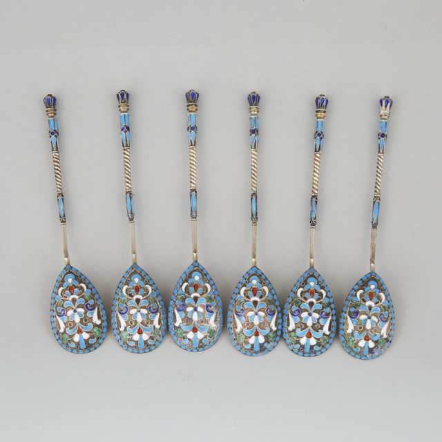 Set of Six Russian Cloisonné Enameled Silver Tea Spoons, Moscow, Sergey Shaposhnikov, c.1898-1908