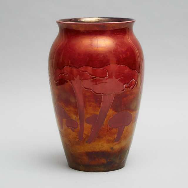 Macintyre Moorcroft Ruby Lustre Claremont Vase, c.1910-12