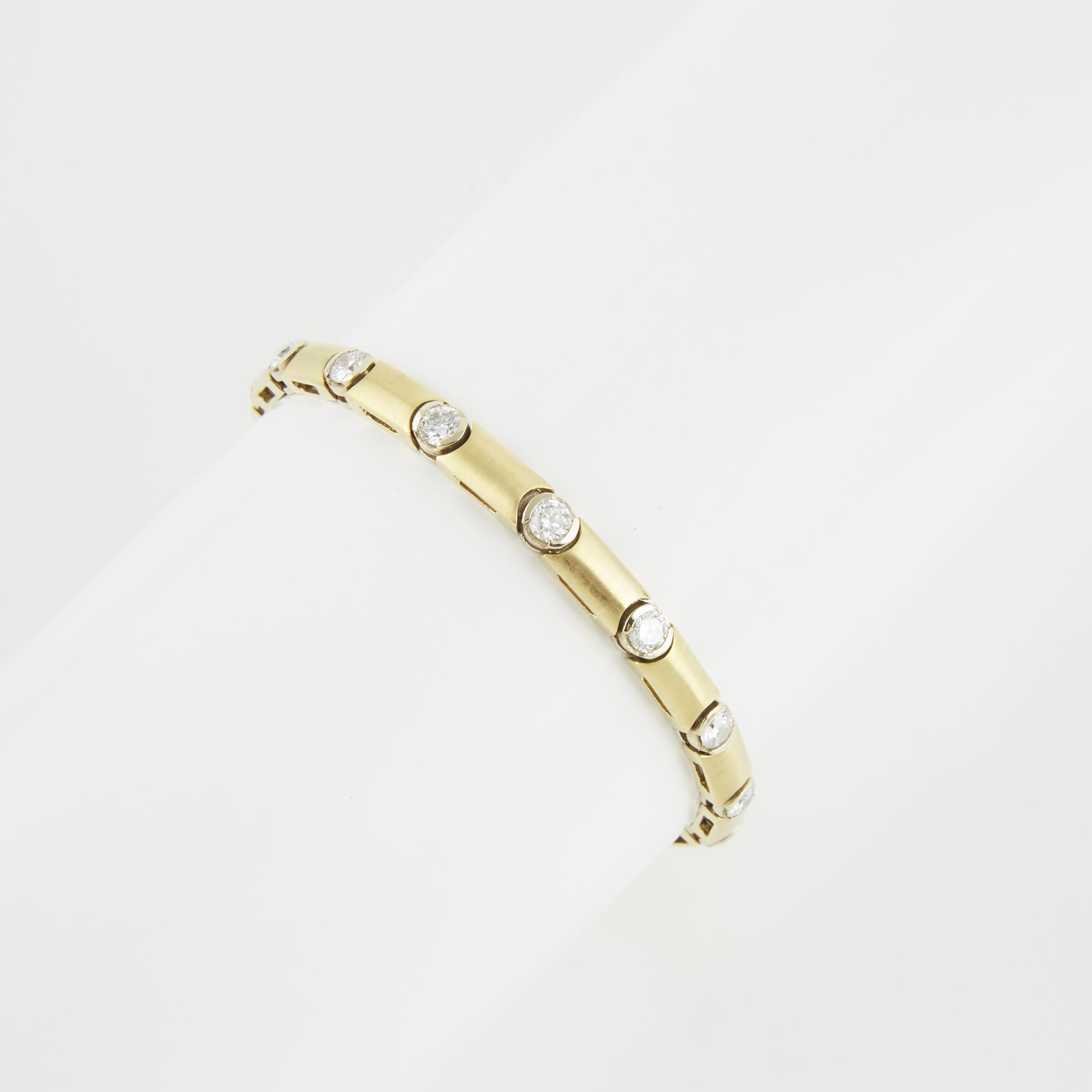 14k Yellow Gold Straightline Bracelet 