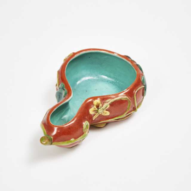 An Enameled Double Gourd Shaped Washer