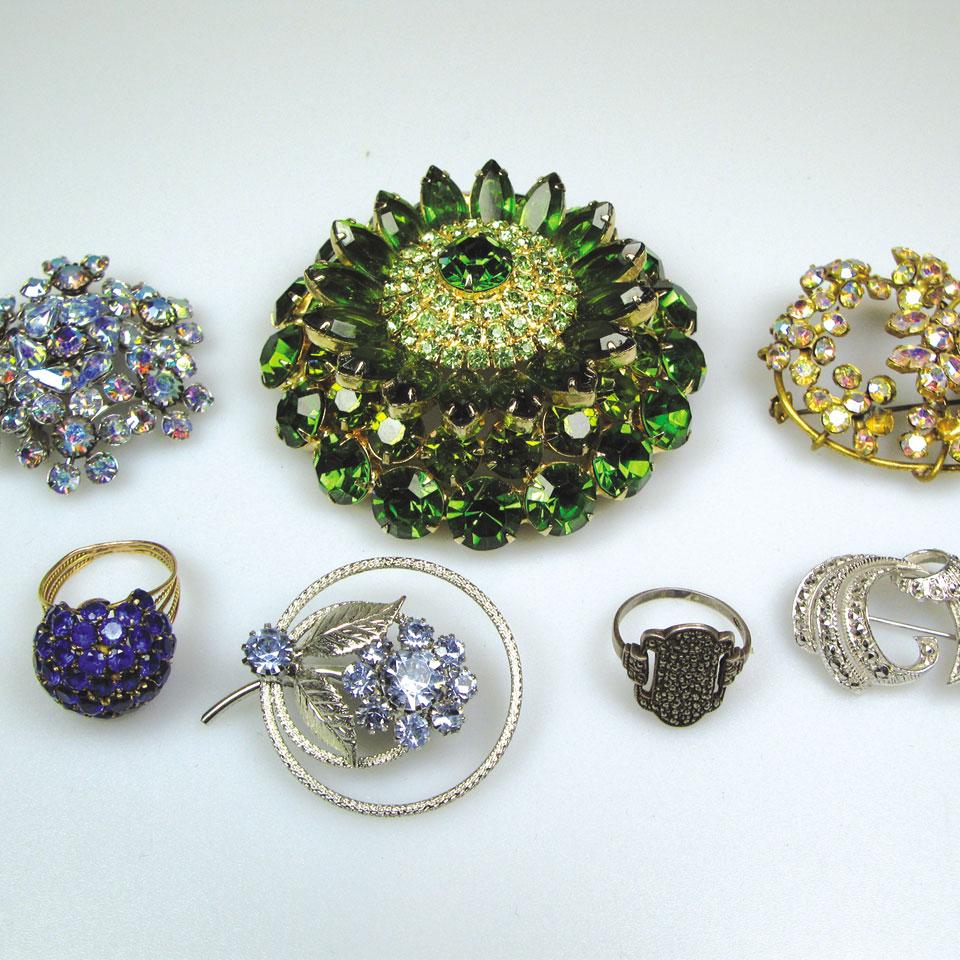 Small quantity of silver, gold and costume jewellery