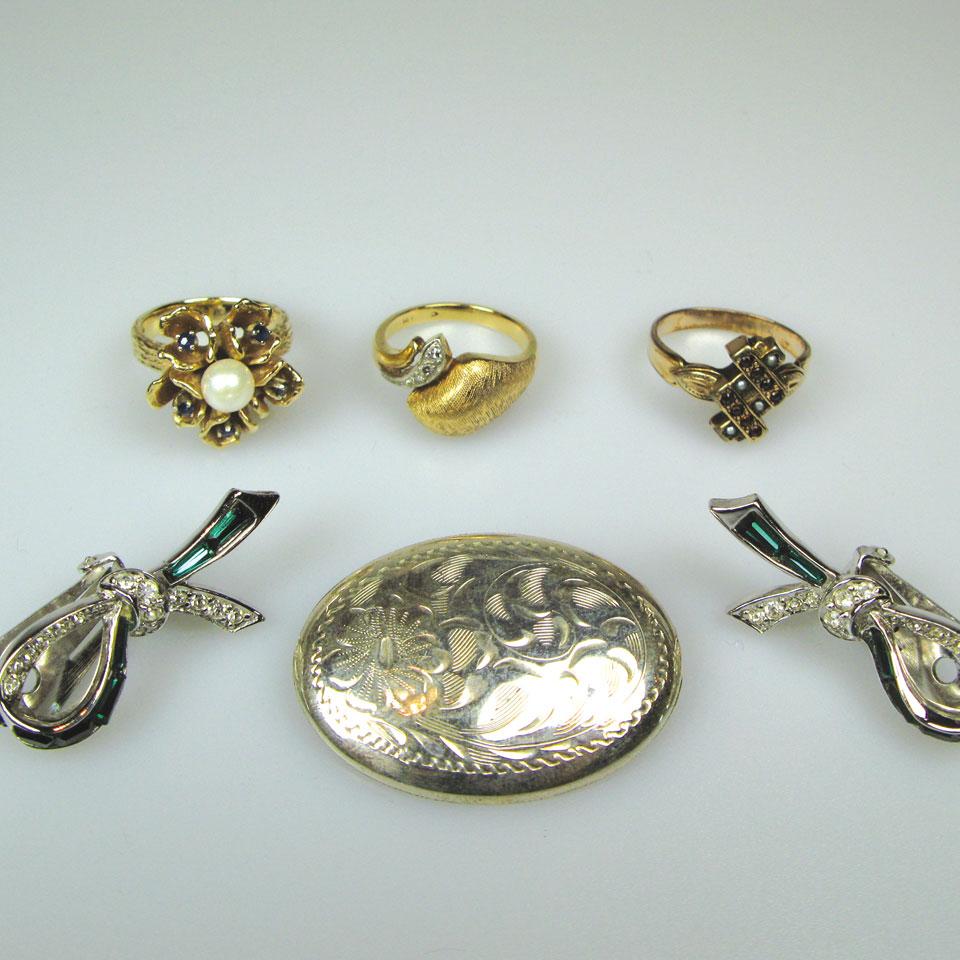 Small quantity of gold, gold-filled and costume jewellery
