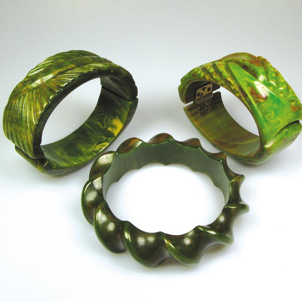 3 marbleized green Bakelite carved bangles (2 hinged)