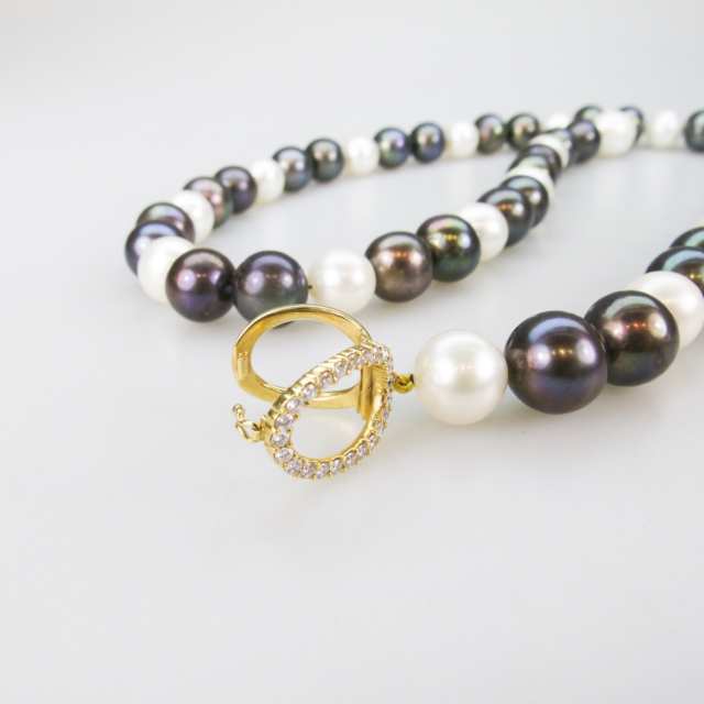 White And Grey Freshwater Pearl Necklace 