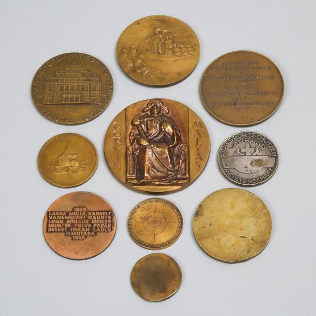 Group of 10 Miscellaneous Mostly Continental Commemorative Bronze Medallions, 20th century
