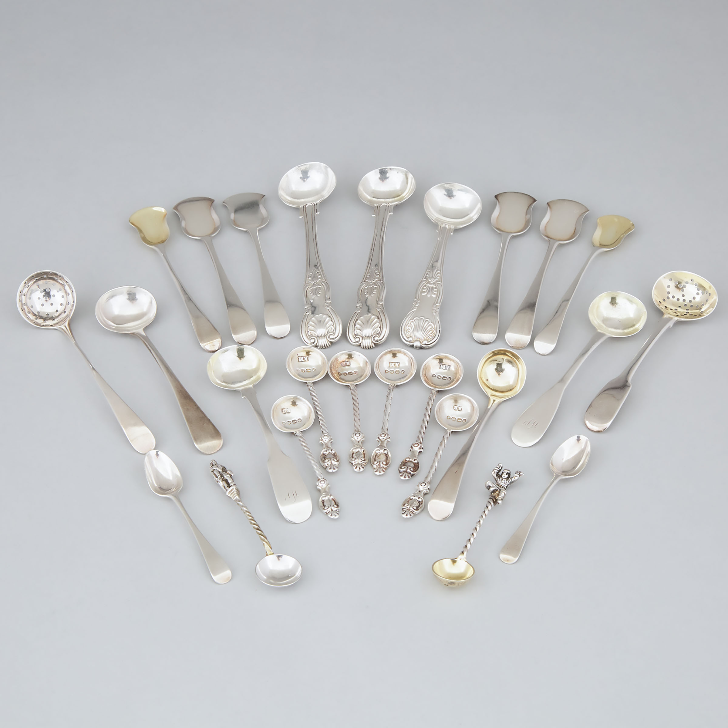 Group of Twenty-Five Georgian and Victorian Silver Condiment Spoons, late 18th/19th century 