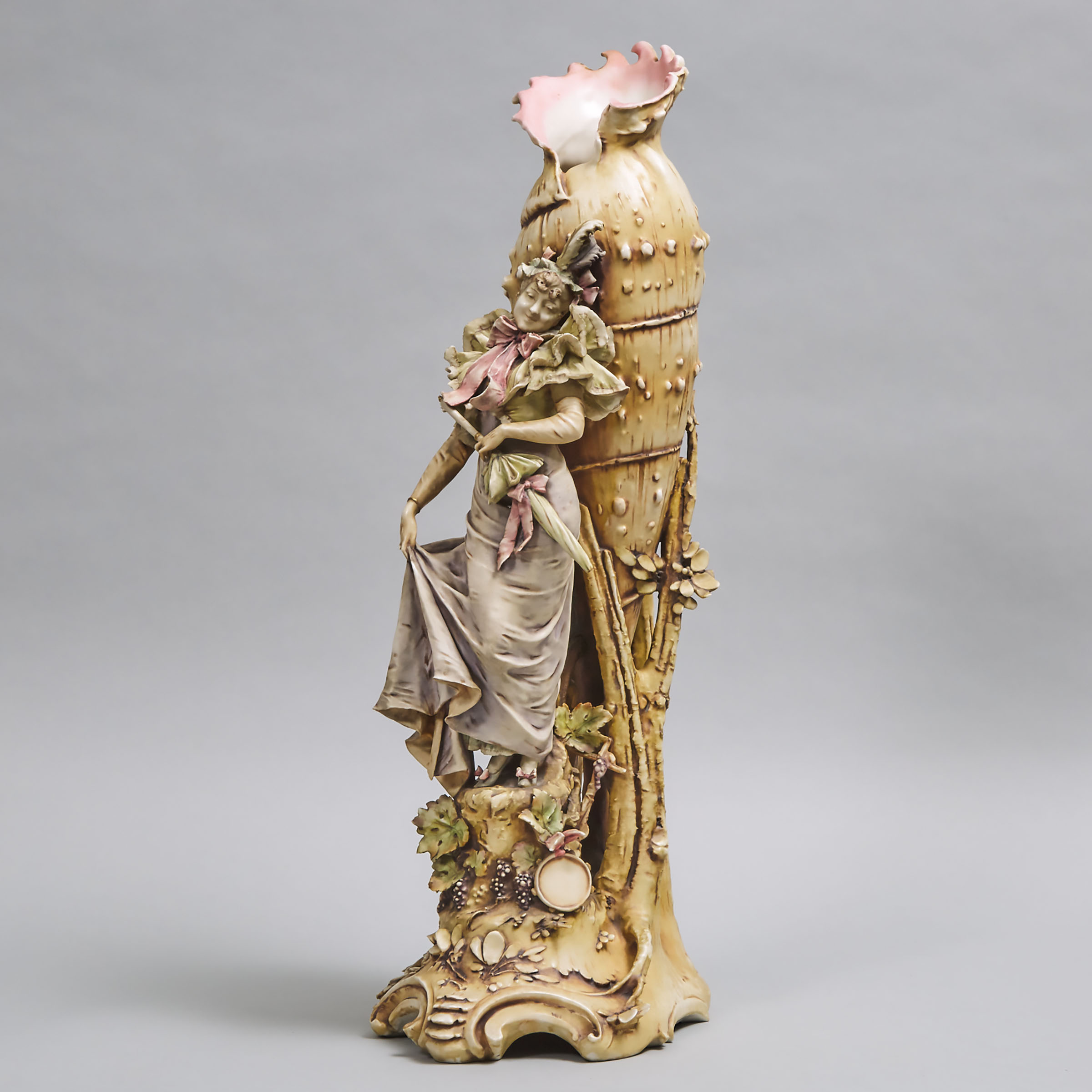 Riessner, Stellmacher & Kessel 'Amphora' Large Vase Group of a Lady with Parasol by a Shell, early 20th century