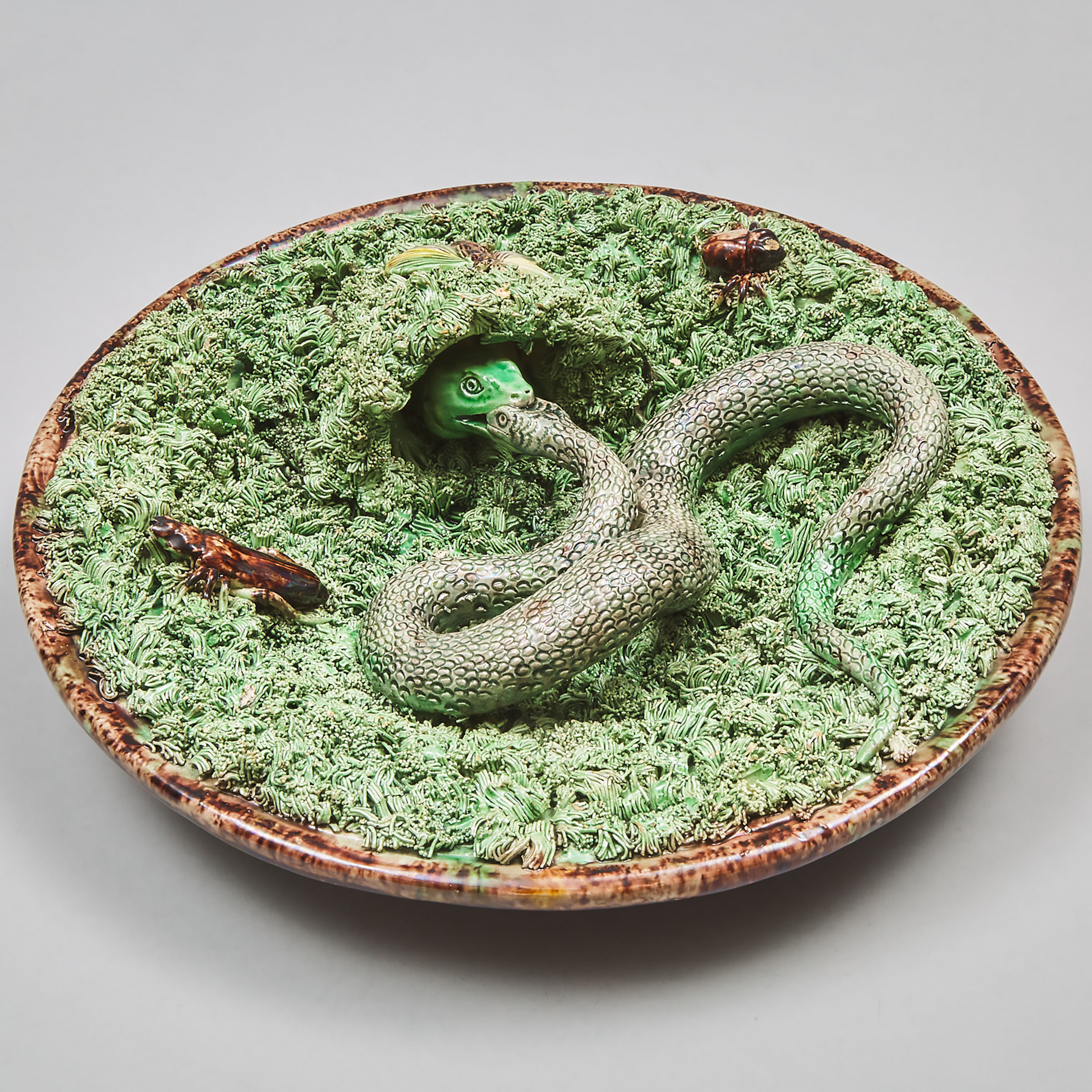 Mafra Majolica Palissy-Style Circular Wall Plaque, late 19th century