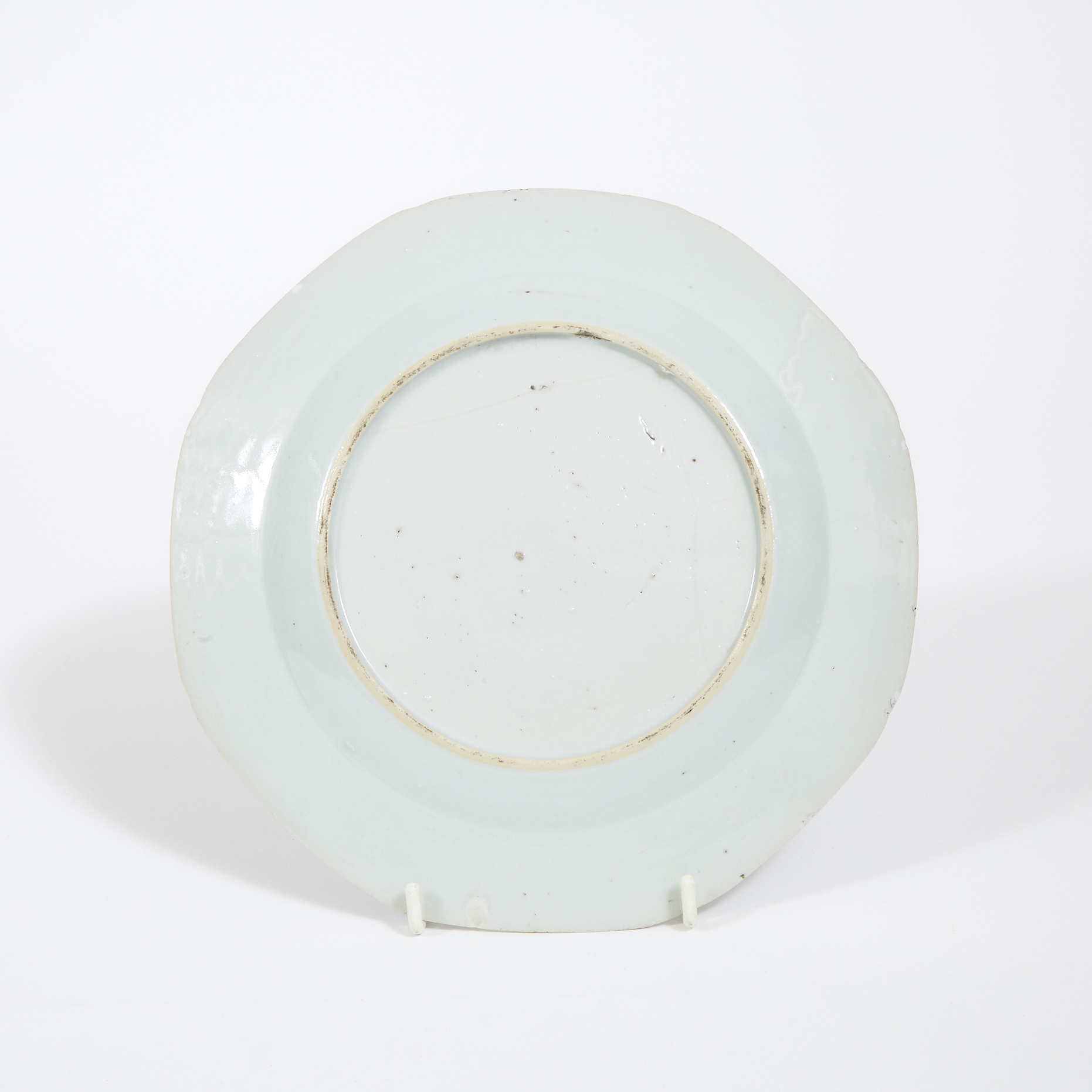 A Chinese Export Octagonal Blue and White Overglaze-Red 'Rose' Plate, Qianlong Period, 18th Century