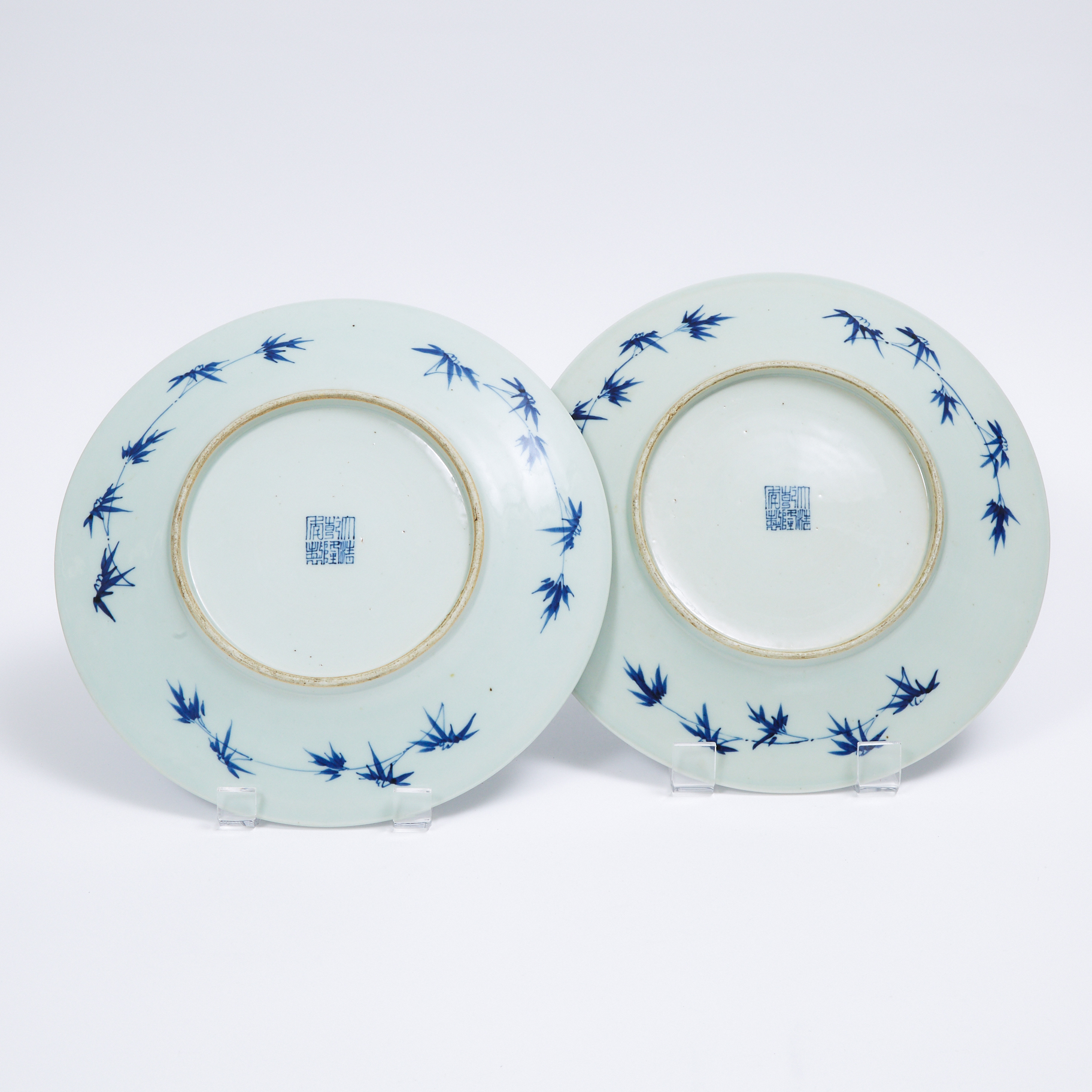 A Pair of Blue and White 'Phoenix' Chargers, Qianlong Mark, 19th Century