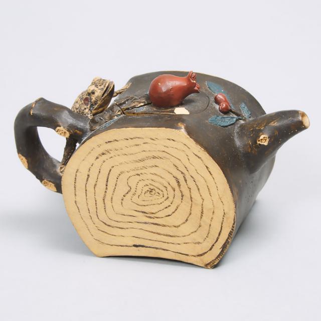 Chinese Yixing Zisha Trunk Form Teapot, 20th century